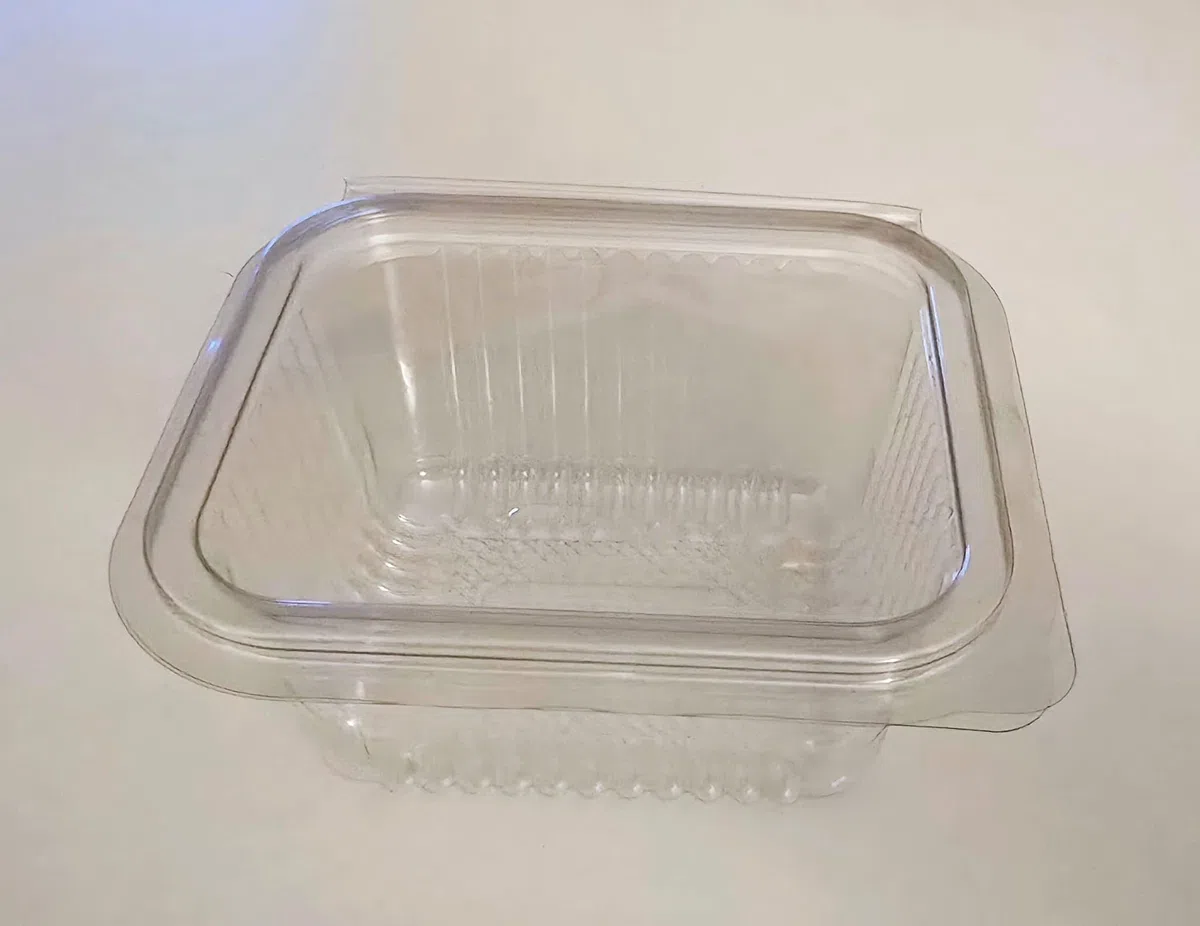 Cristal - VASCHETTE IN PET RETT. CON COPERCHIO 370 cc pz.50