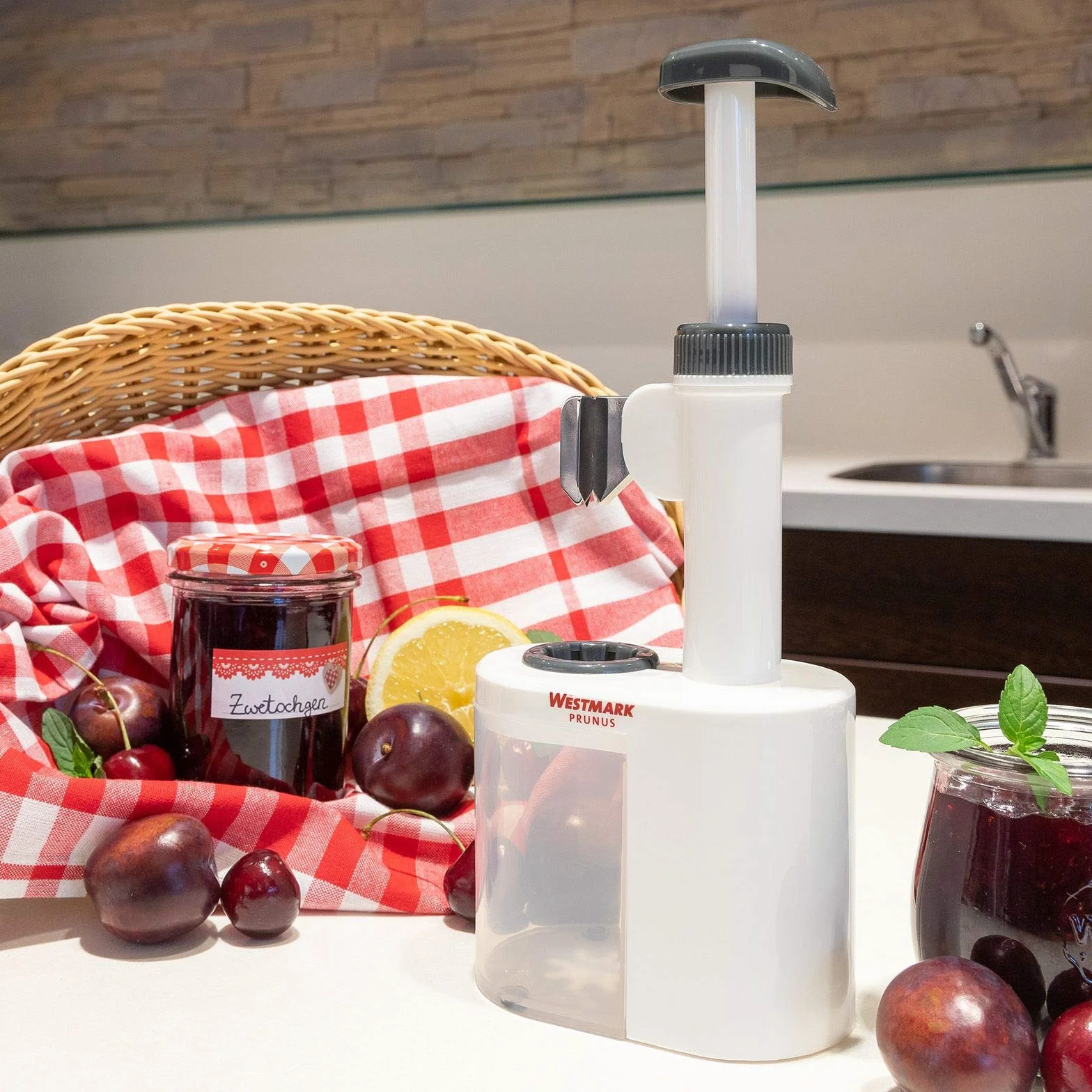 Westmark Denocciolatore per prugne, Per prugne pronte all'uso in cucina, Altezza: 26,5 cm, Plastica/Lame in acciaio inox, Prunus, Bianco/Antracite, 40232260