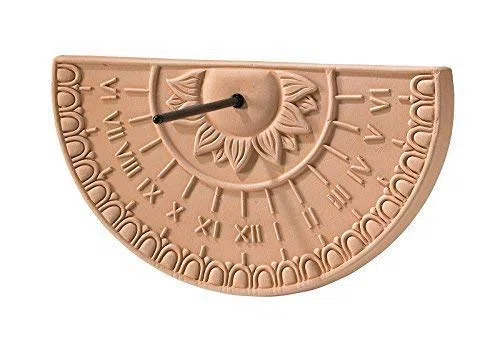 MERIDIANA PANNELLO A PARETE IN TERRACOTTA FATTO A MANO; ALTEZZA CM. 23, LARGHEZZA CM. 39, PROFONDITA’ CM. 3,5 MADE IN ITALY