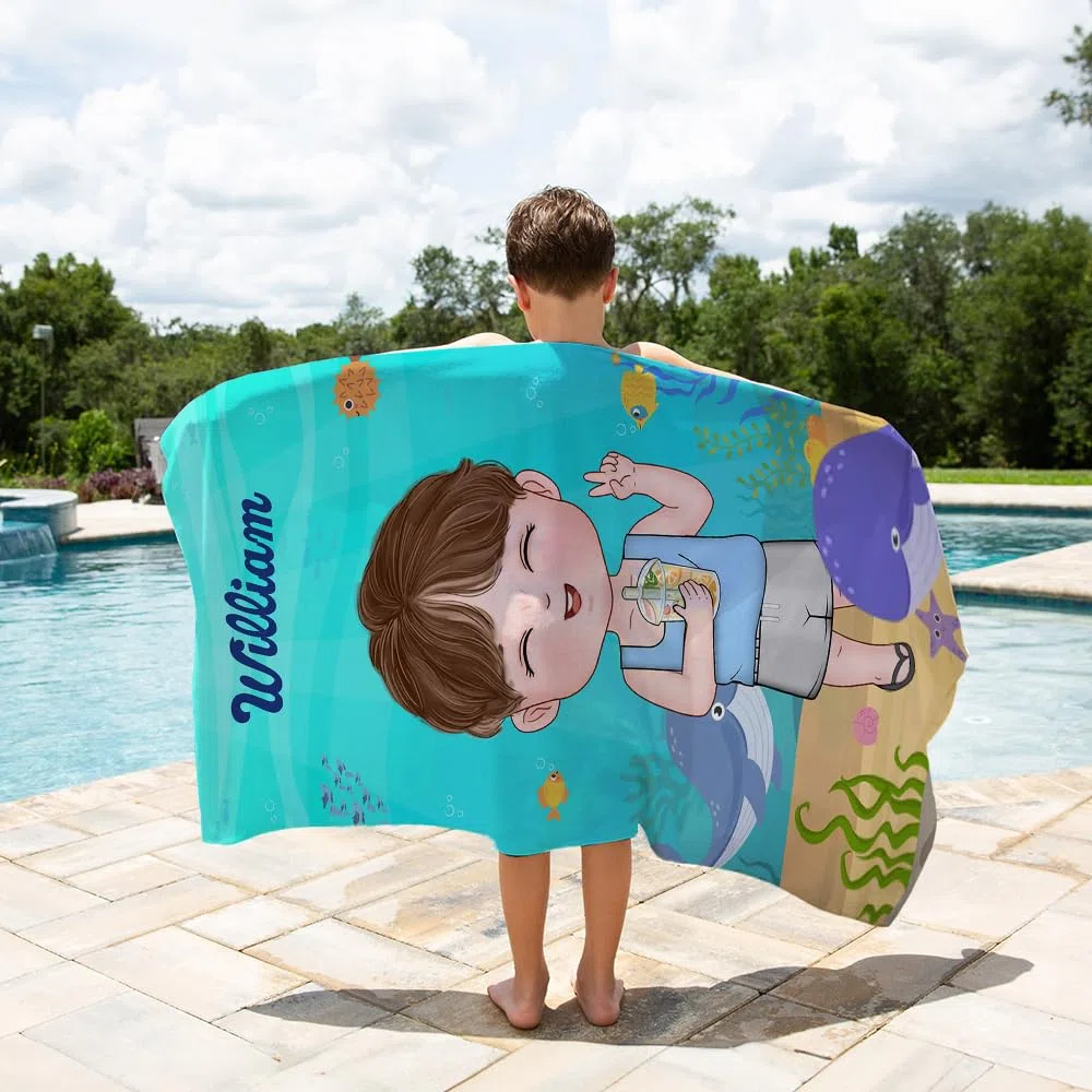 BYFDIY Asciugamano da spiaggia personalizzato con personaggio dei cartoni animati a tema marino oversize ad asciugatura rapida con nome compleanno vacanze estive accessori regalo per ragazzi ragazze