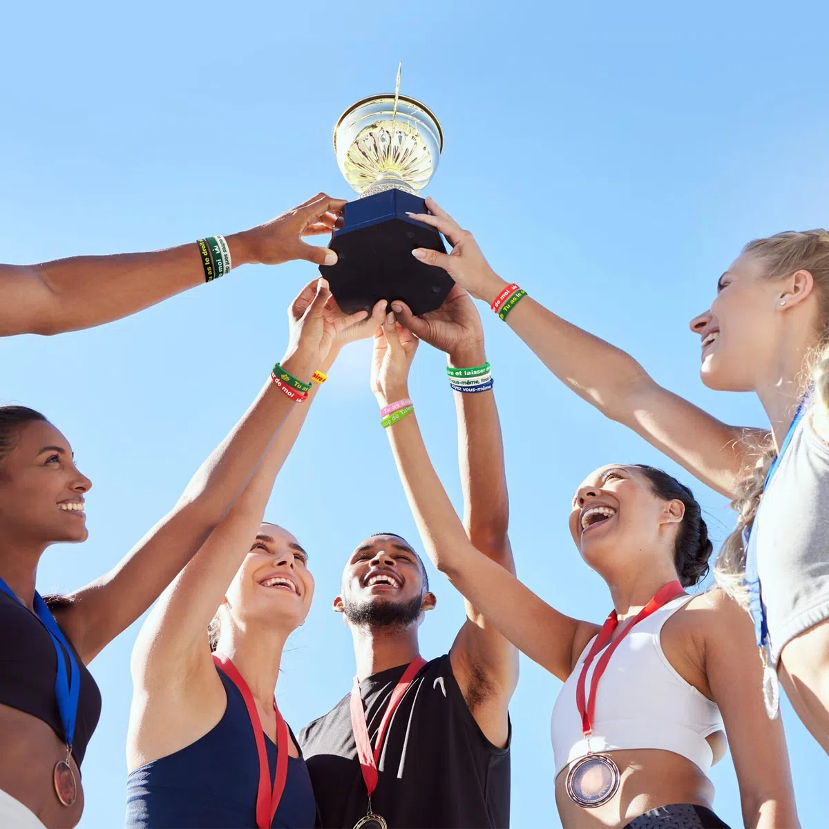 Braccialetto elastico in silicone di ispirazione francese Braccialetti in gomma per sport festa regali