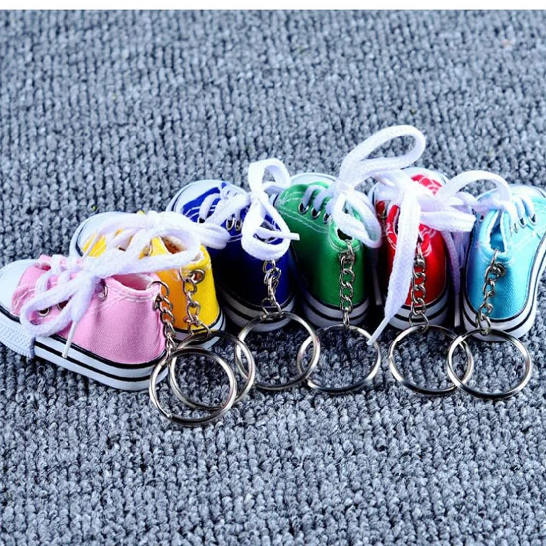 JZK 12x Mini sneaker portachiavi porta chiavi scarpe in tela per bomboniere feste laurea, pensiero pensierino omaggi feste compleanno per ragazzi ragazze, ringraziamenti ricordi per festa bambini