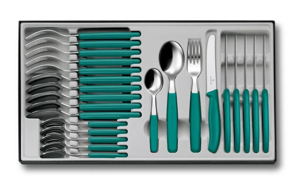 Victorinox Classic, Posate professionali, 12 pezzi, Lama extra seghettata, a forma di onda, 11 cm, Acciaio inossidabile, Verde
