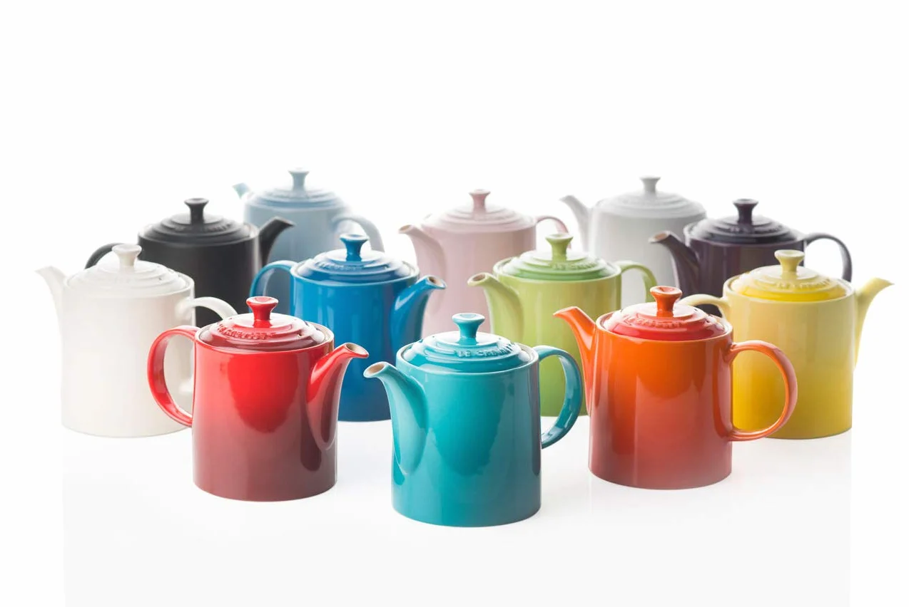 Le Creuset Teiera Classica Rotonda, 1,3 Litri, Gres, Ciliegia