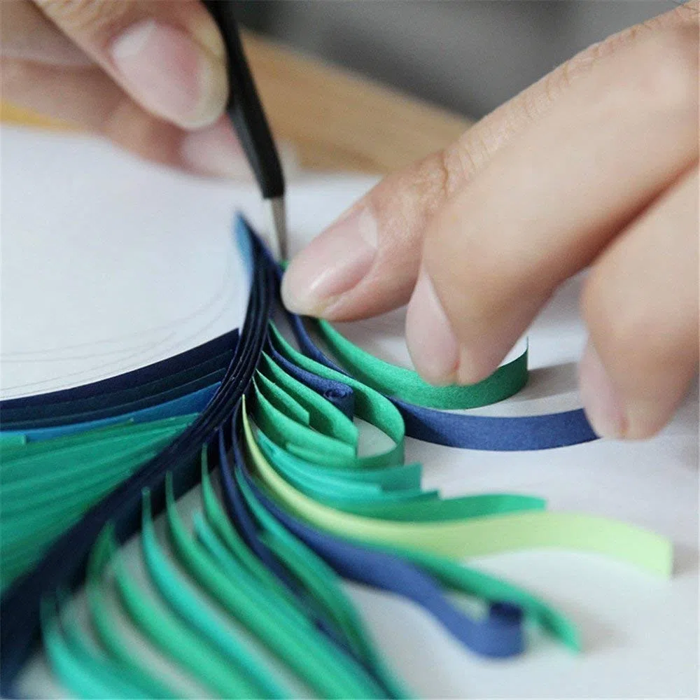 Strisce di Carta per Quilling,Paper Quilling Set 900 Pezzi Carta Quilling Strisce di Filigrana Arte per Fai-da-Te Creazioni Artigianali 44 Colori 5mm Larghezza 39cm Lunghezza