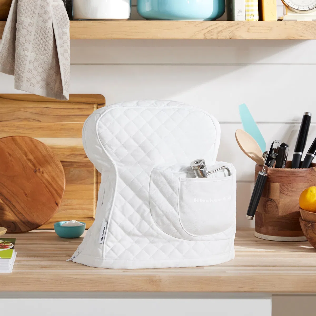 KITCHENAID Fitted Tilt-Head Stand Mixer Cover with Storage Pocket, Quilted 100% Cotton,14.4"x18"x10", White