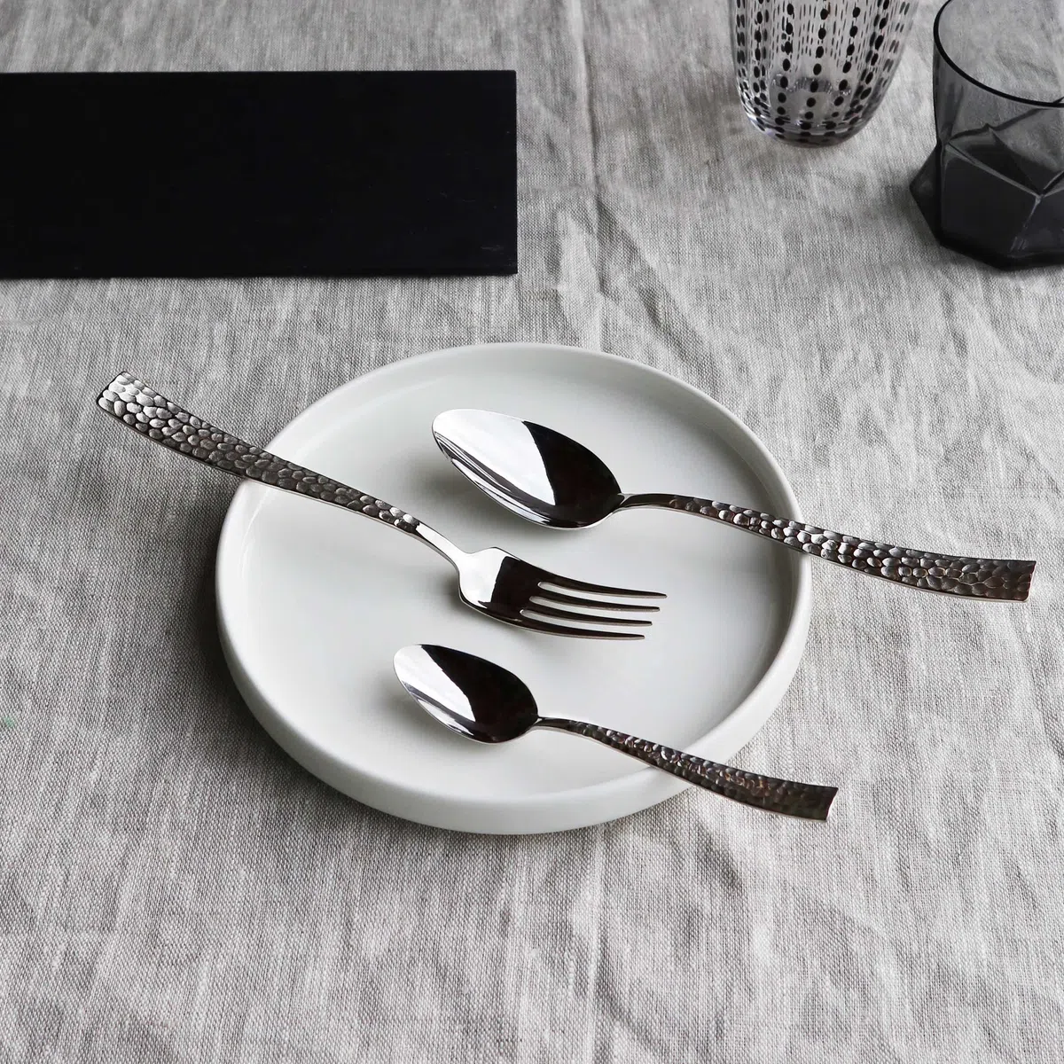 Pintinox, Set 48 pezzi Posate Palace Martellato, Acciaio Inox, Made in Italy, 12 persone