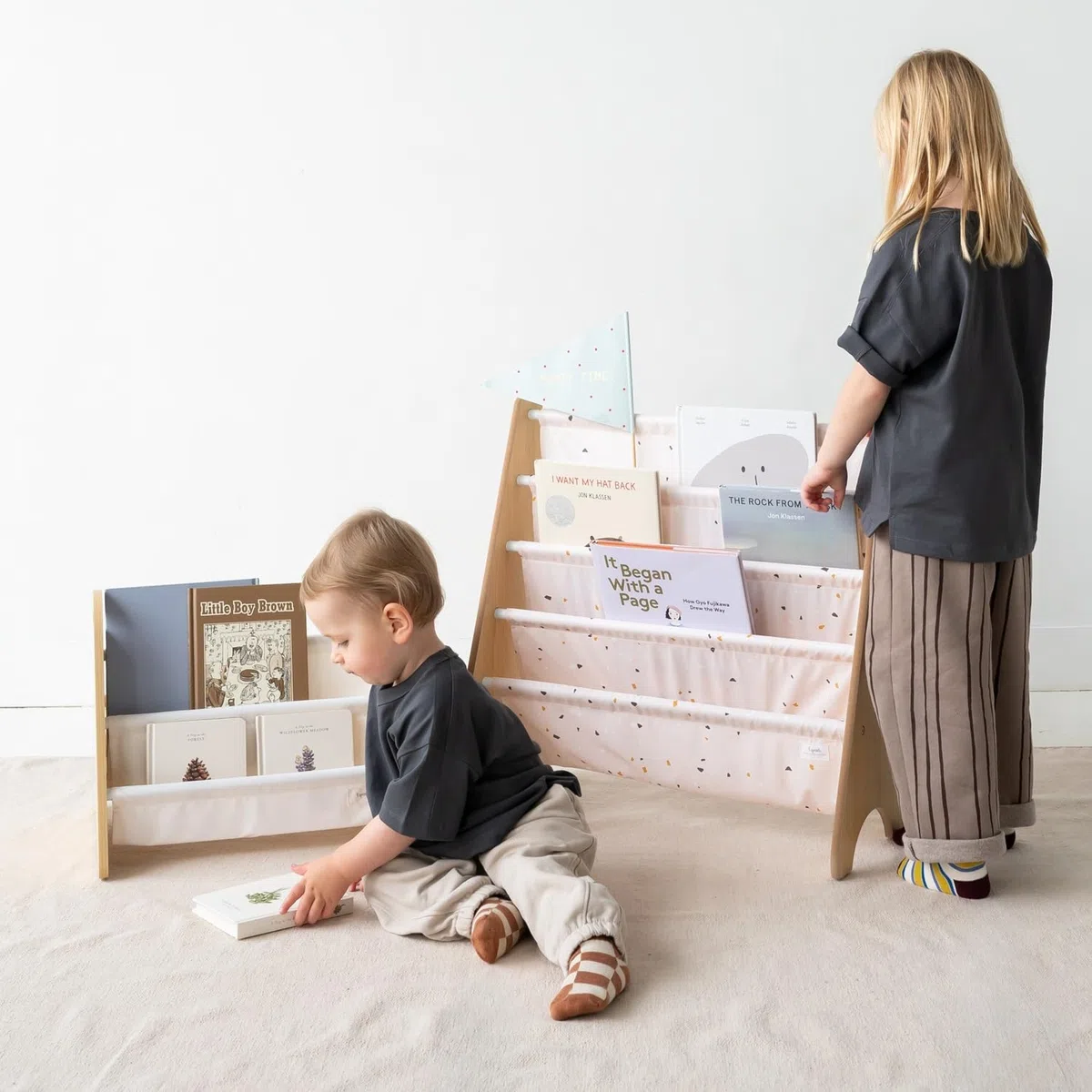 3 Sprouts Libreria Bambini Doppia Faccia - Libreria Montessori Per Bambini - Porta Libri Bambini Salvaspazio - Scaffale Montessoriano Legno - Libreria Bimbi Cameretta Montessoriana, Crema