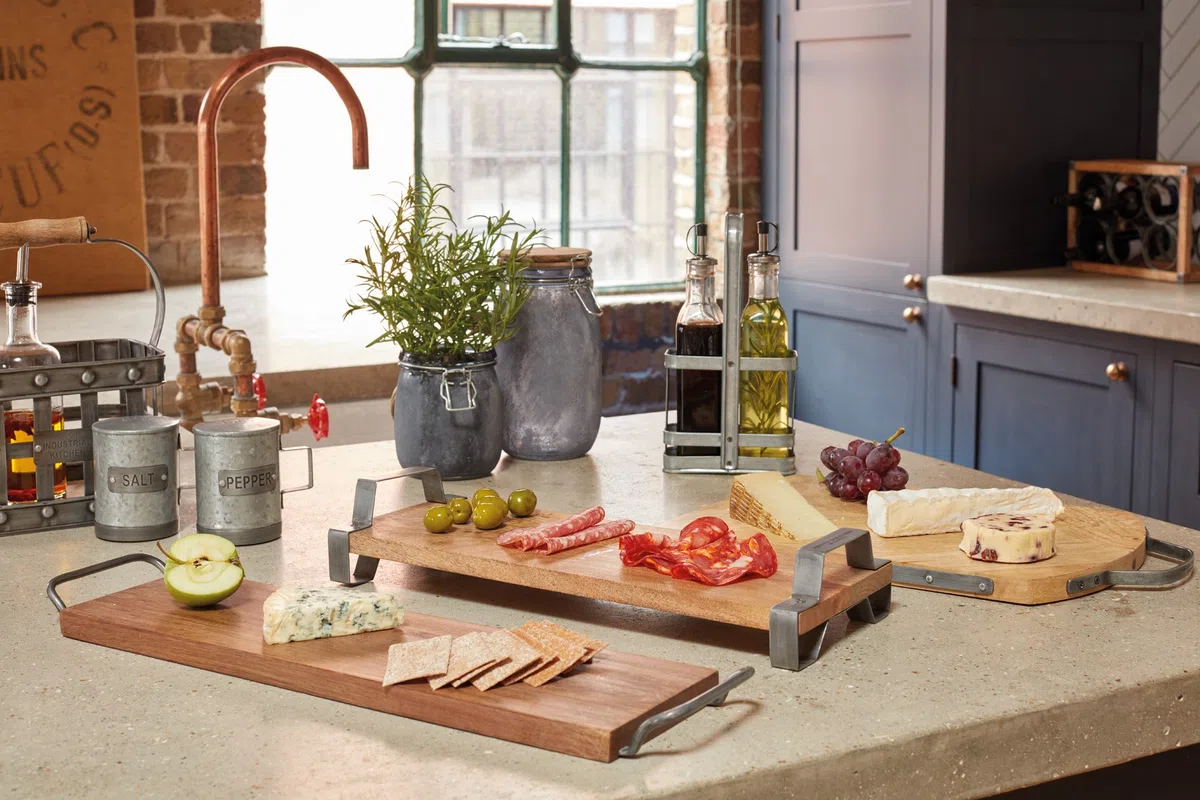 KitchenCraft Industrial Kitchen Saliera in Acciaio Zincato Stile Vintage, Design Industriale, Manico Saldato e Tappo in Silicone, 10 cm