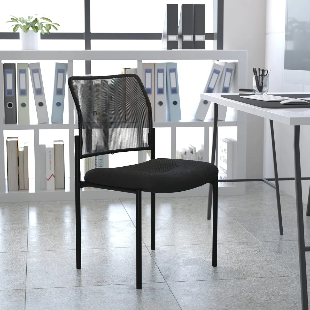 Flash Furniture Sedia Laterale in Acciaio impilabile Confortevole, Metallo, Nero, Set di 1
