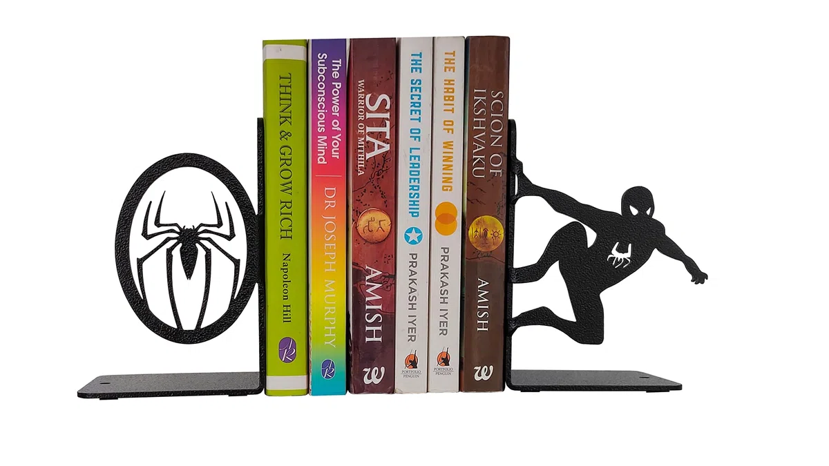 Spiderman decorativo metallo Reggilibri fermalibri, antiscivolo, Book stopper Home/Office Decor/ripiani, 15 x 9,9 x 8 cm per pezzo, supporto esterno