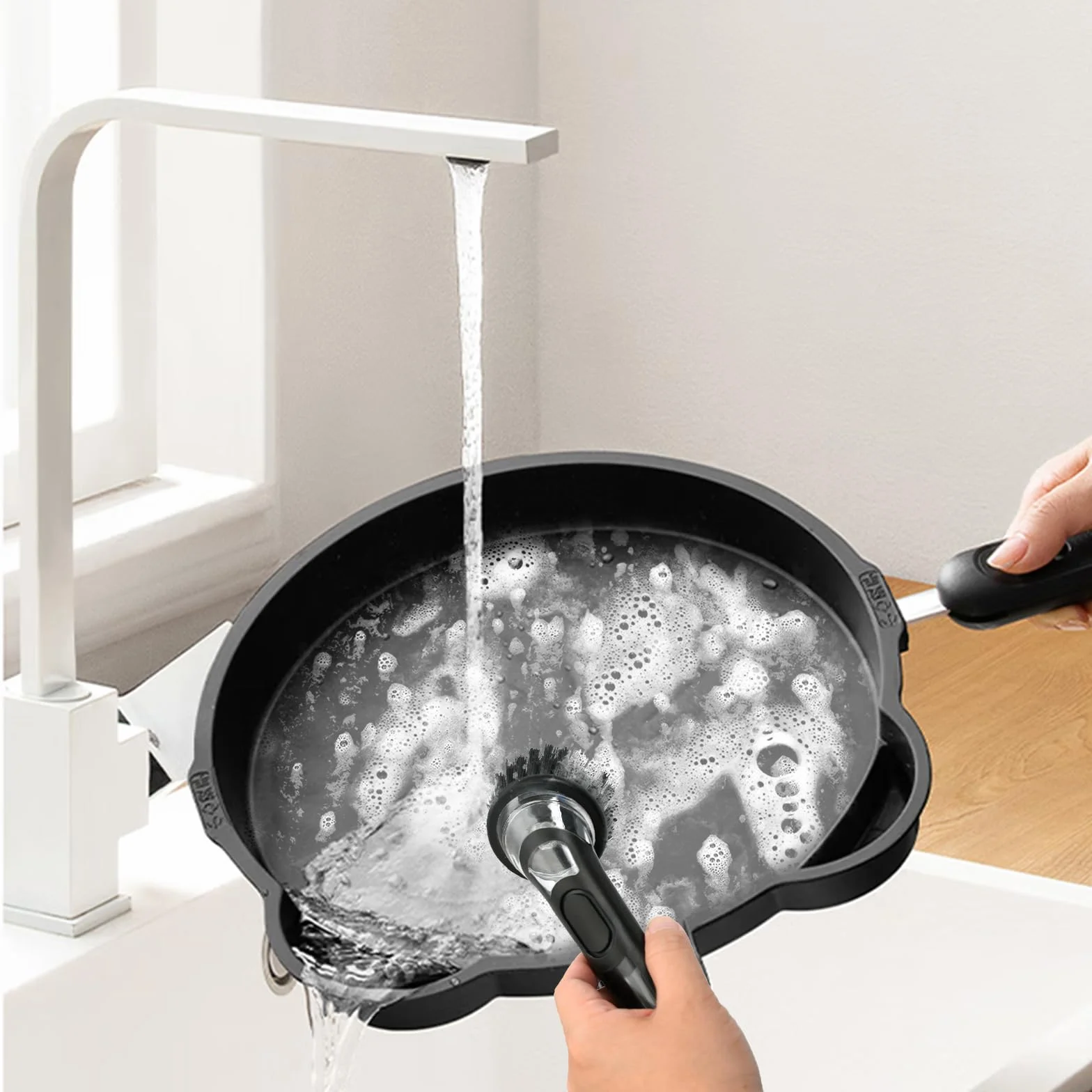 Spazzola Piatti Con Dispenser con 3 Testine Di Ricambio Spazzola per Piatti Setole Rigide Forte Rimozione Delle Macchie Spazzola Piatti Impugnatura Morbida Grigio