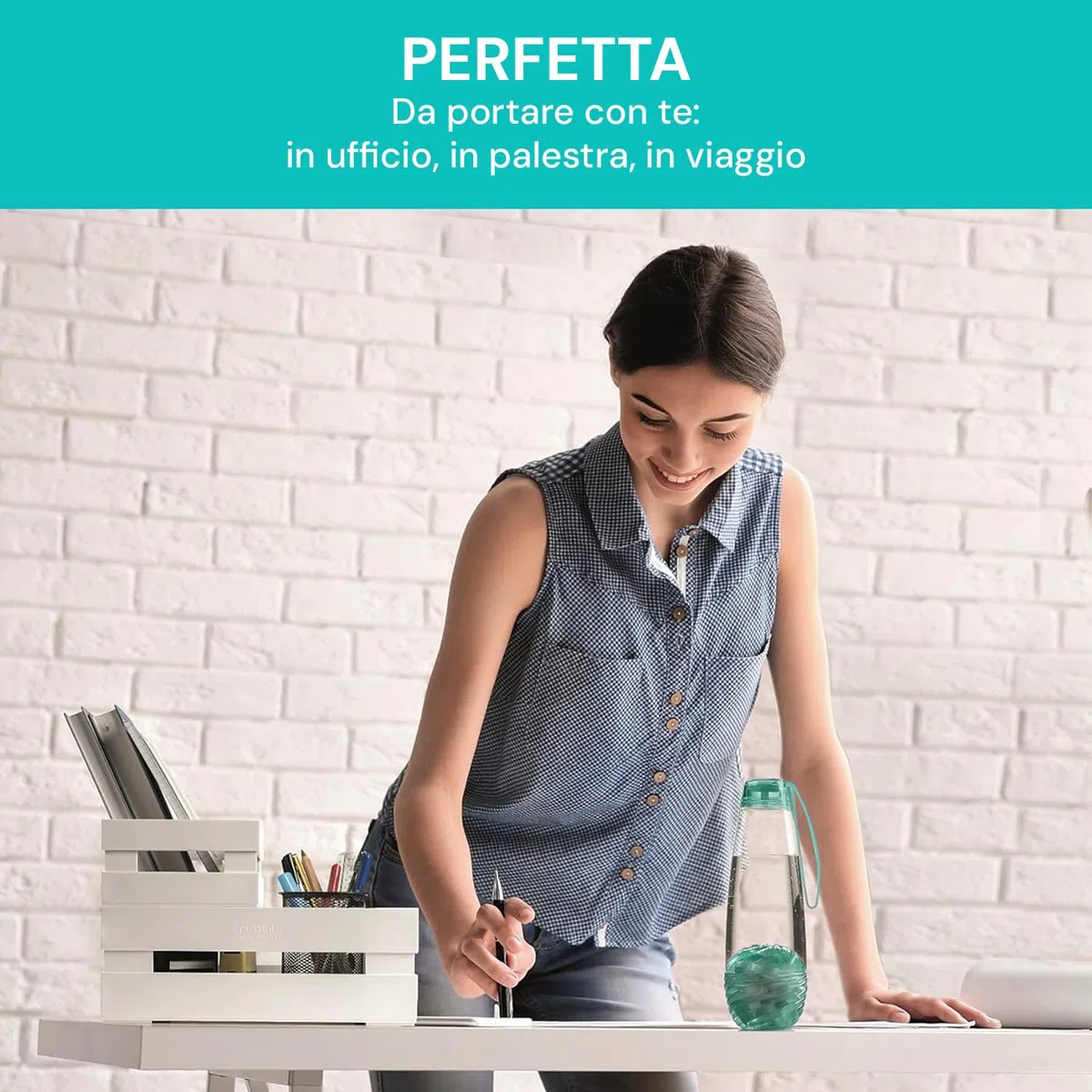 Avilia Borraccia Trasparente e Azzurra con Infusore 750ml - Ideale da Portare con sè e per Preparare Thè e Tisane - Comodo Infusore Removibile Facile da Pulire e per Aromi Sempre Freschi