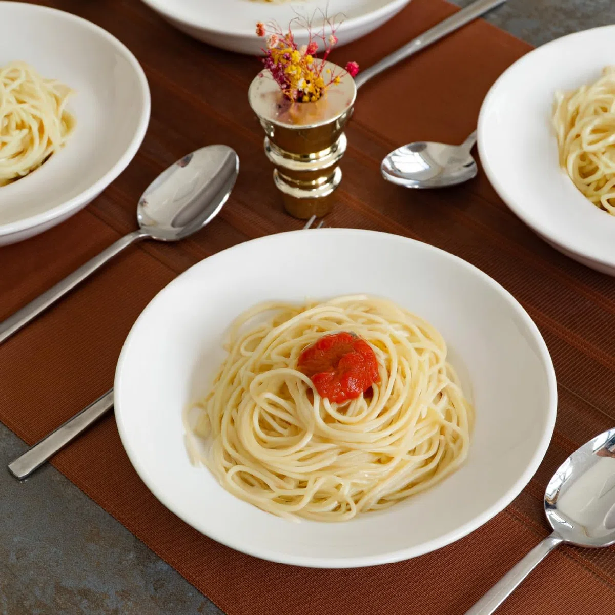 Set piatti LUNA fondi 20 cm | Piatti in porcellana uso quotidiano eleganti. 4 Pezzi. Per 4 Persone