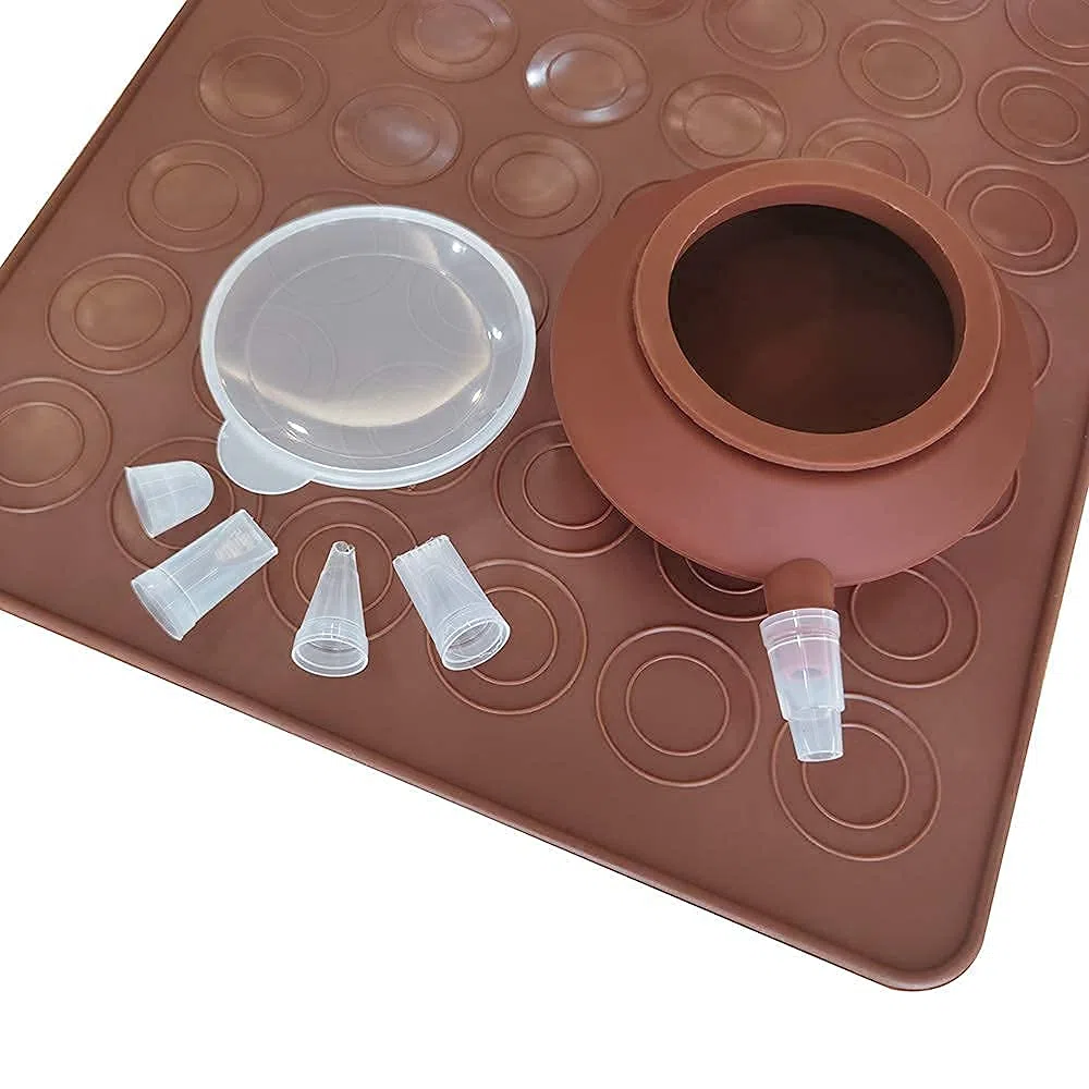 GROOFOO Set di Stampi Macarons Stampo in Silicone, 48 Conchiglie Vassoio da Forno Antiaderente con Set di Penne Decorative e 4 Bus per Macaron, Cupcake, Dessert