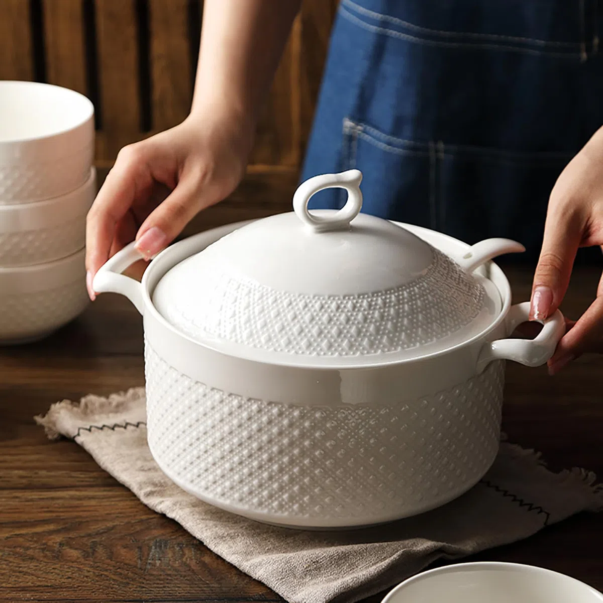 Zuppiera con Ciotole, Ciotola Zuppa in Porcellana con Coperchio e Mestolo Set di Stoviglie Bianche per la Cucina di Casa Ristorante,3.6l+6