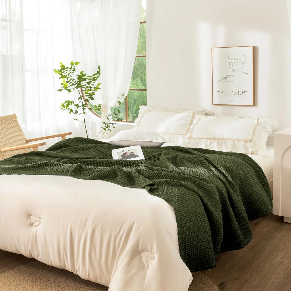 CHUFFED 100% Cotone Coperta 220 x 240 cm, Morbida e Traspirante Trapunta, Motivo a Gabbia Leggera come Coperta per Divano, Morbida e Soffice Coperta per il Soggiorno, Divano o Poltrona Verde Oliva