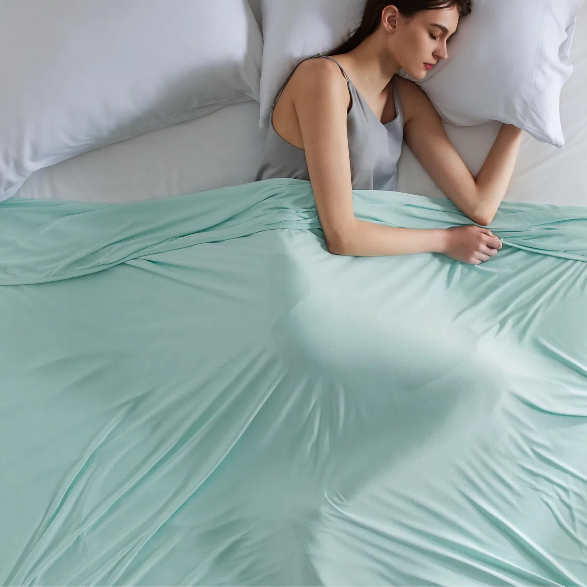 Bedsure Coperta Rinfrescante Fresca – Bifacciale Coperta Estiva con Fibre Arc-Chill Q-Max >0.4, Leggera e Traspirante, Coperta Fresca per Chi Soffre il Caldo e Sudorazione Notturna, 240x220 cm, Verde