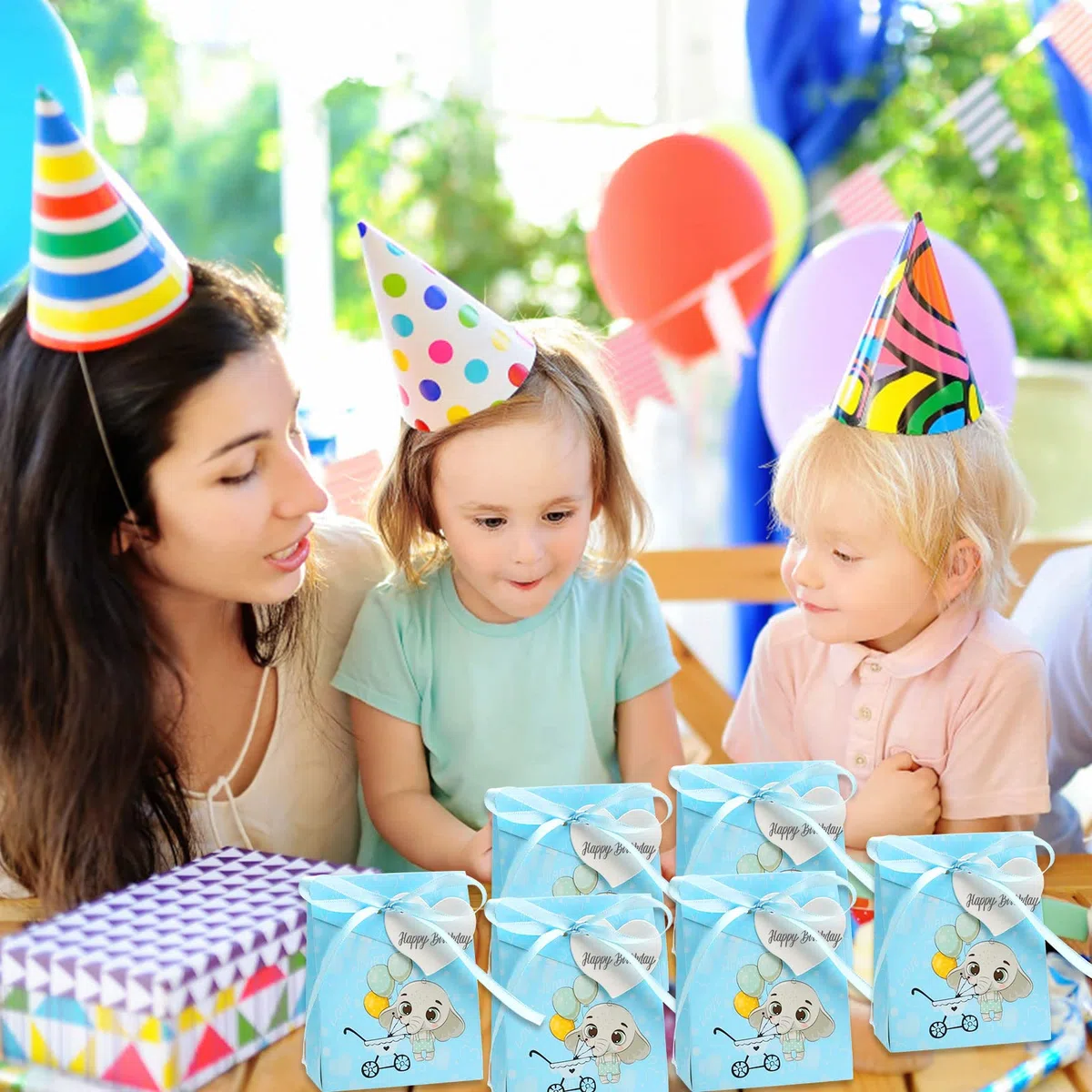 50 Pezzi Scatoline Bomboniere Battesimo, Elefante Blu Portaconfetti Nascita Bambino, Carta Regalo Decorazione Confetti con L'amore Bigliettini e Nastro per Festa Battesimo Compleanno Matrimonio