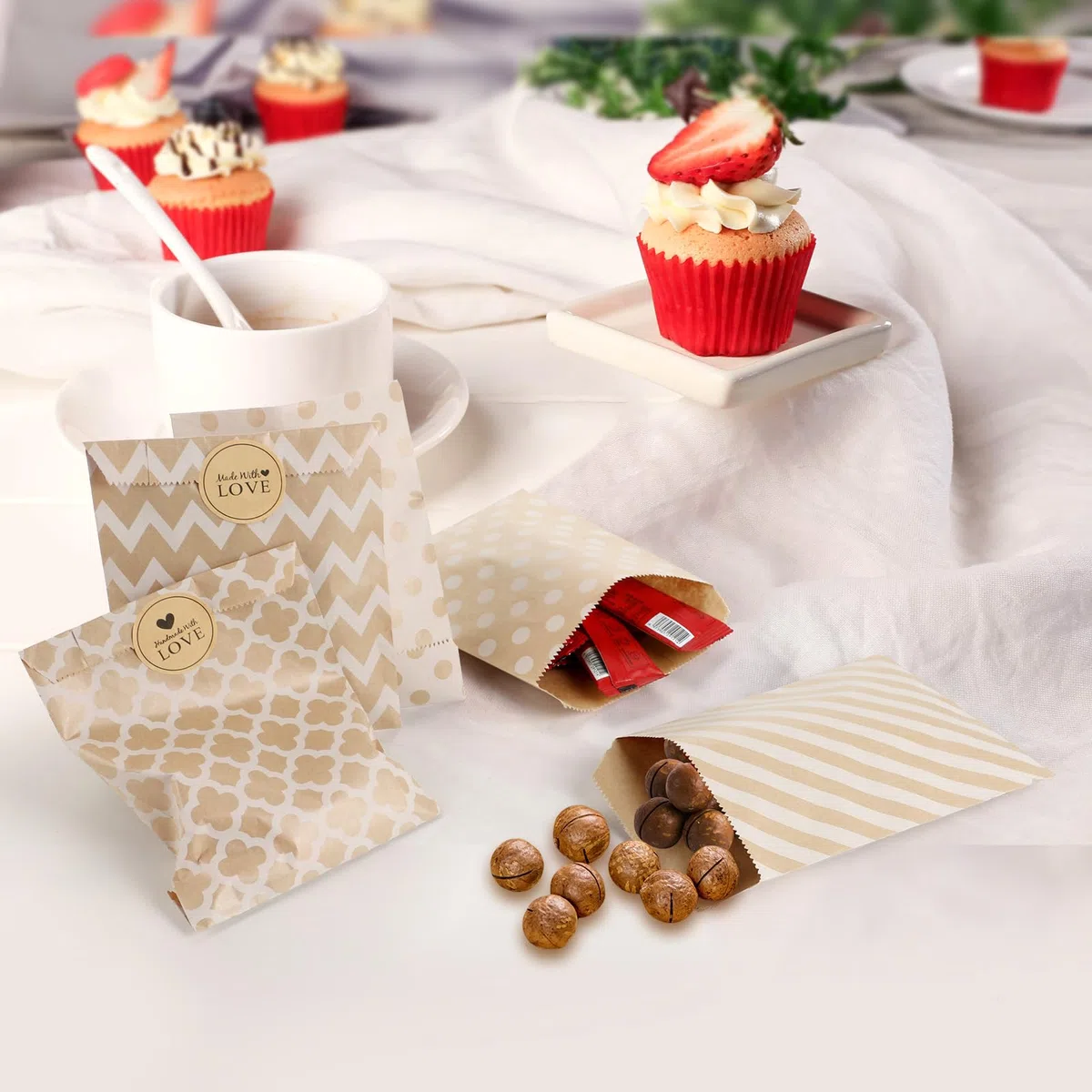 81 accessori Candy Bar, contiene 60 sacchetti per candybar e 4 pinze per zucchero, 2 paletta per ghiaccio e 60 adesivi, set di accessori per matrimoni, compleanni, feste, caramelle, bar, decorazione