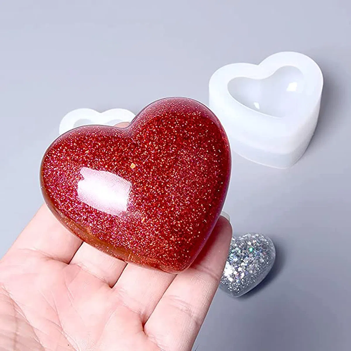 Hyxodjy 2 Pezzi Stampo in Silicone a Forma di Cuore,Forma di Cuore Stampi per Resina Amore Muffa del Sapone del Cuore 3D Stampi in Silicone di Cuore per Creazione di Gioielli, DIY, Sapone Artigianati