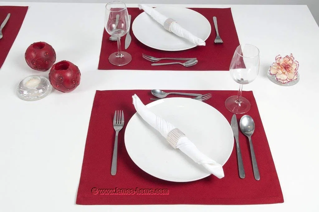 Lemos Home - Set di tovagliette da tavola, 4 pezzi, circa 46 x 36 cm in cotone (rosso vinaccia)