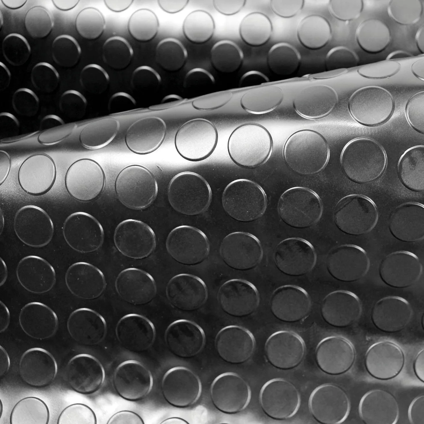 OLIVO.shop Tappeto Gomma Antiscivolo Pvc, Rivestimento Pavimento Gommato in Pvc per Esterni Interni, Bar, Officine, Palestra, Garage, Rotolo Isolante Larghezza 1,5 mt WORK BOLLO (NERO, 1,5x3 MT)
