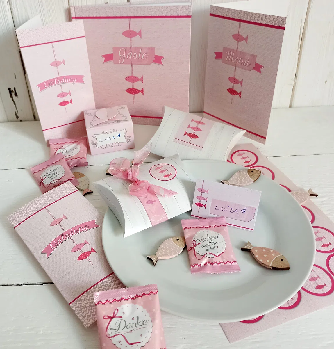 Logbuch-Verlag 18 ciondoli Forma di Pesce Rosa Fucsia Bianco Legno bomboniera Decorazione Marittima Bagno Festa Tavolo Battesimo