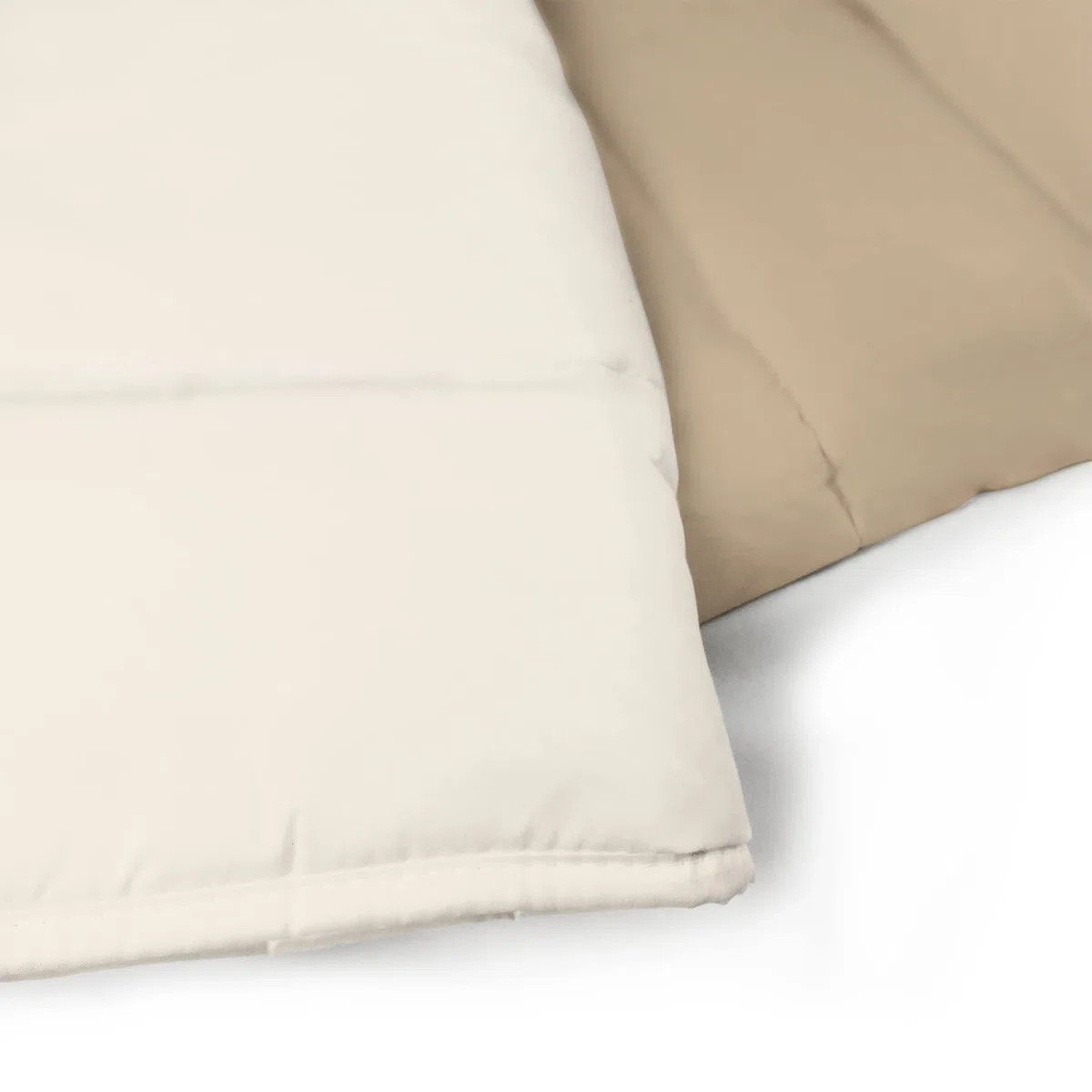 Banzaii Trapunta Invernale, calda e morbida – Piumone da 350 gr/mq - Microfibra manopesca – Traspirante, Anallergica – Prodotta in Italia – Matrimoniale 260x260 cm Panna/Sabbia