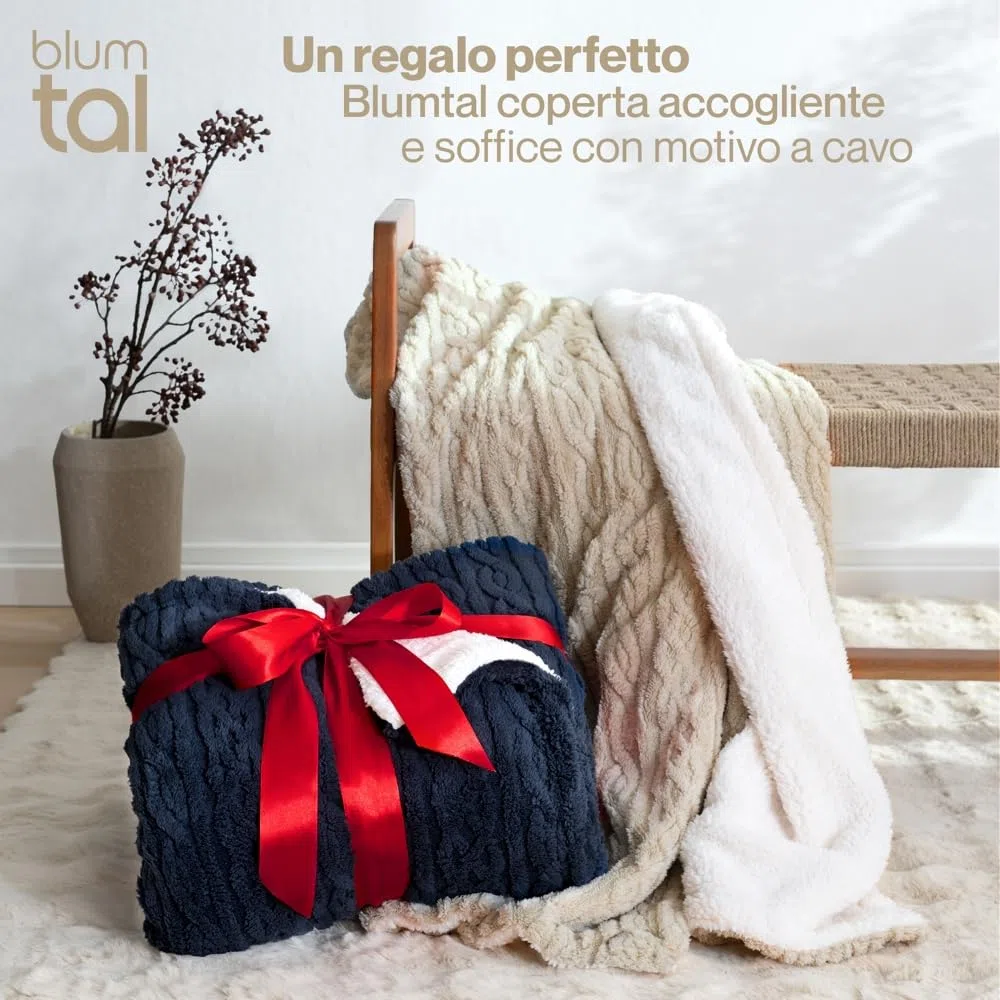 Blumtal Coperta Pile 230x270 cm Con Disegno a Treccia - Plaid Divano Invernale Matrimoniale Con Certificato OEKO-TEX - Caldo e Morbido - Blu Navy/Bianco