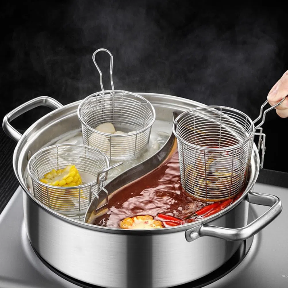 DOITOOL Colino Da Cucina in Acciaio Inox 304 Resistente Al Calore Cucchiaio Filtrante Per Pasta E Zuppe Scolapasta Per Pentola Con Gancio Utensile Per Cottura E Cottura Di Noodle 3.9X3.9X2.8 Pollici