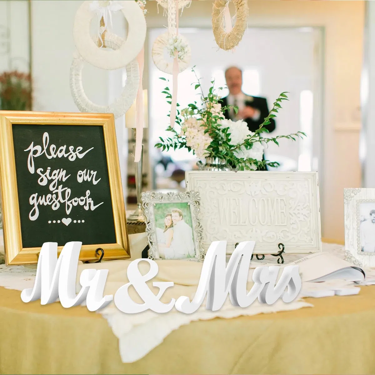 Decorazione per Matrimonio Mr & Mrs | Decorazione per Tavolo da Matrimonio Mr & Mrs in Legno | Decorazione per Festa di Fidanzamento | Regali di Nozze per Coppie di sposi (Bianco)