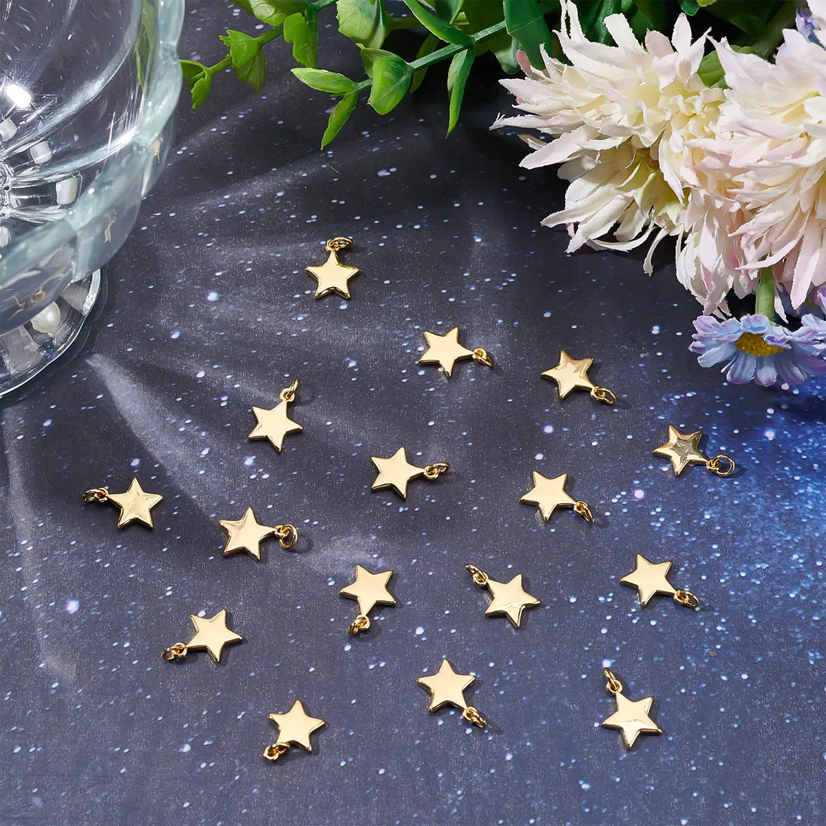 Beebeecraft 1 scatola 20 ciondoli A Forma di Stella D'Oro Pendenti Pendenti Pendenti Placcati In Oro 18K con Anello di Salto 10x11 mm per Creazione di Gioielli Fai-Da-Te Collana Braccialetto