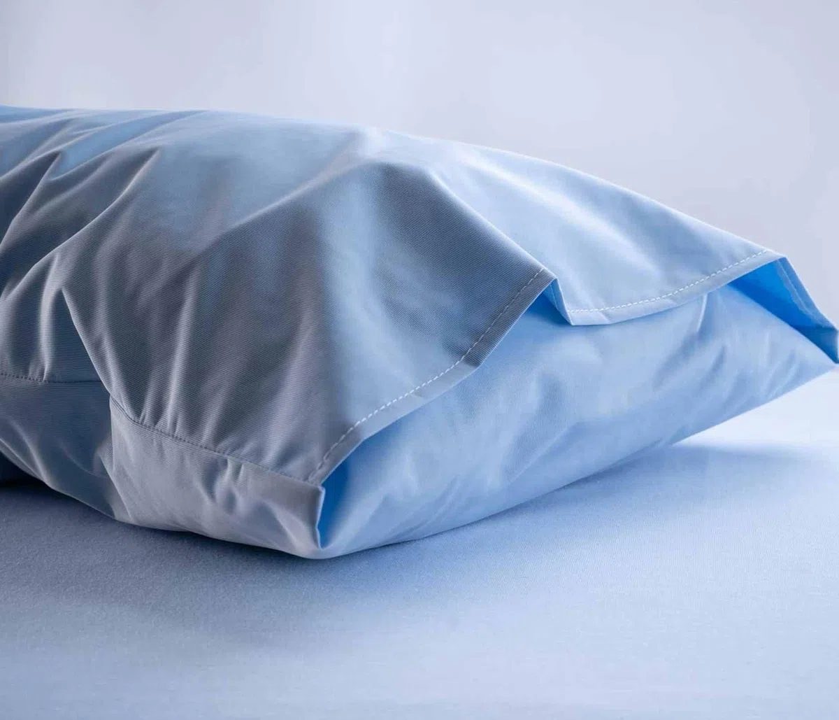 HIP Salvaguanciale Respiro, Impermeabile, Traspirante, Lavabile, Fungicida e Antibatterico, Antiacaro, Igienico e Ipoallergenico, Resistente, Ignifugo, Senza PVC, Senza Latex, Celeste, 80x49cm