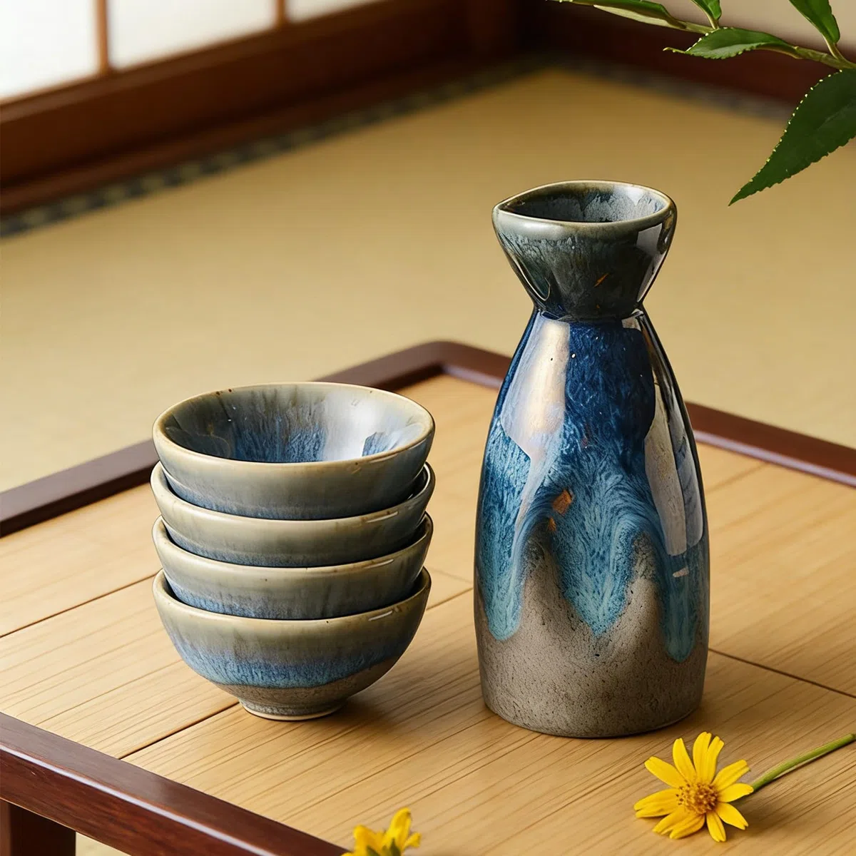 Set per sakè, 4 tazze da sakè da 100 ml, 1 pentola da sakè da 300 ml, set per sakè in ceramica giapponese, pentola per sakè in ceramica, bottiglia di sakè in ceramica giapponese, set per liquore sakè