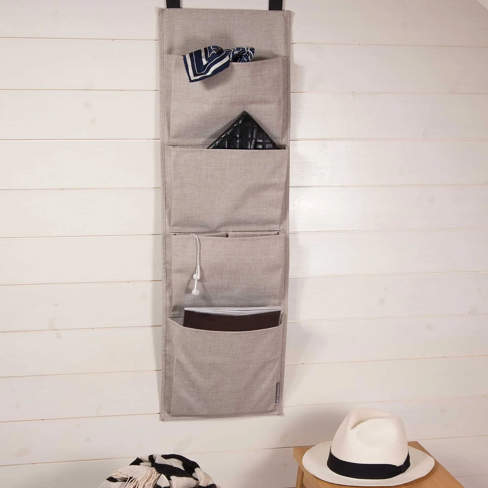 Bigso Box of Sweden Portaoggetti da appendere a porta e parete – Organizer da parete con 4 scomparti per scarpe, accessori e molto altro – Organizer bagno da appendere in poliestere e cartone – beige