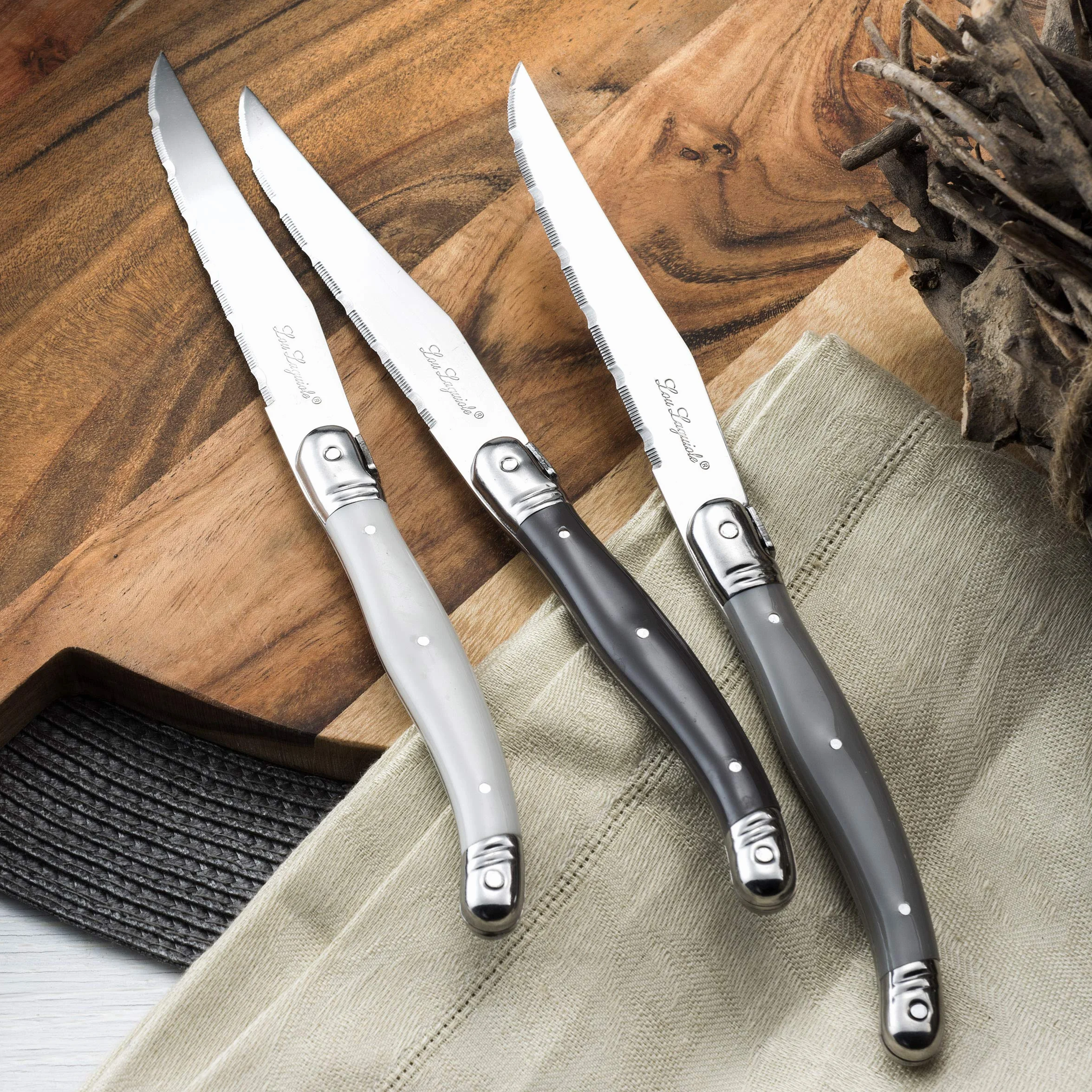 LOU LAGUIOLE - Set di 6 coltelli da bistecca - Tradition - 18/0 acciaio inox, finitura lucida - Lunghezza 23 mm - Colori variegati