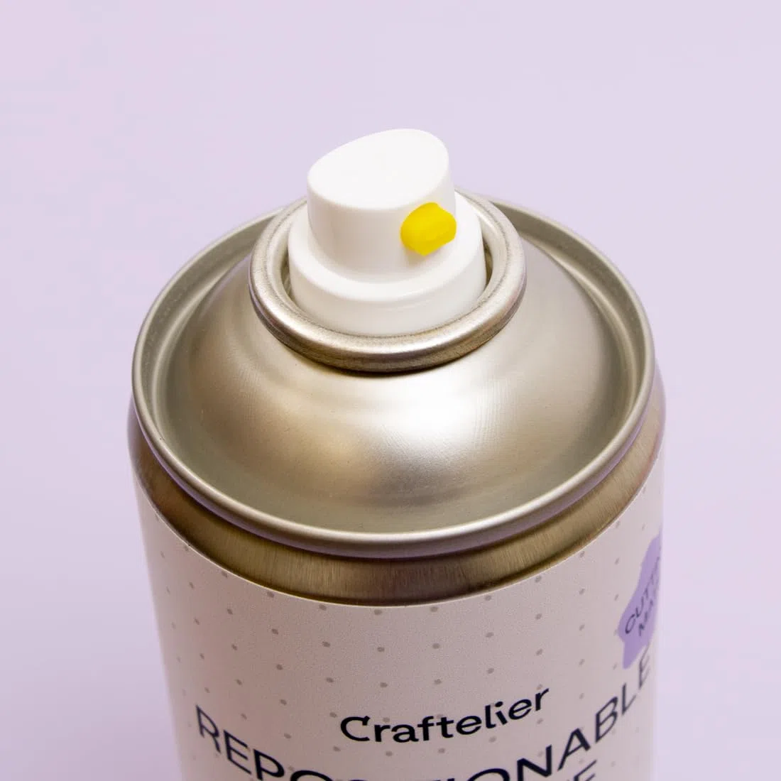 Craftelier - Adesivo Spray Riposizionabile con Finitura Trasparente Specialmente per Coperte da Taglio | Ideale per Prolungare la Vita della Coperta da Taglio | Quantità 400ml