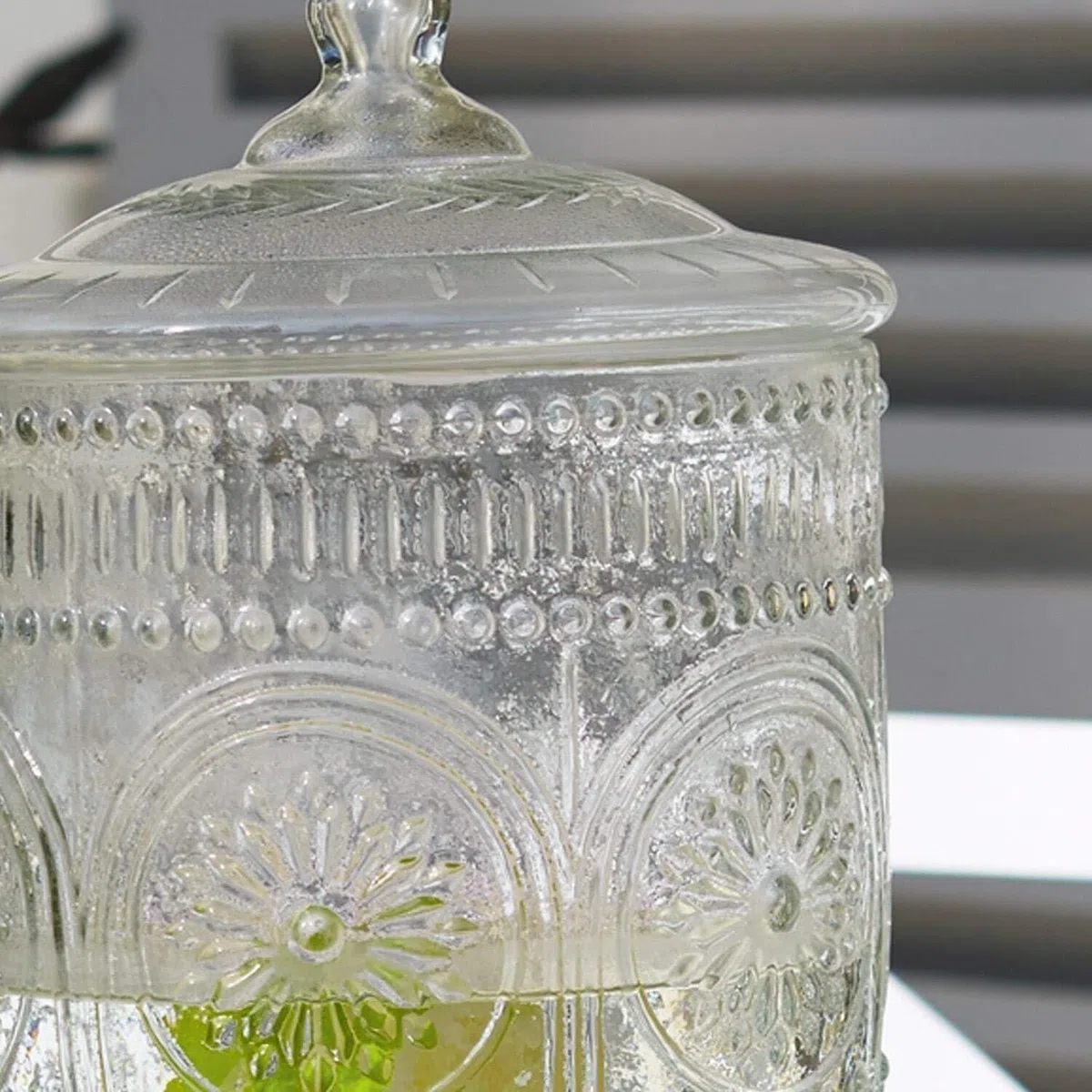 LOBERON Mercure Dispenser di bevande - Dispenser di bevande romantico con pratico erogatore - Raffinato cristallo con motivi floreali del passato, trasparente