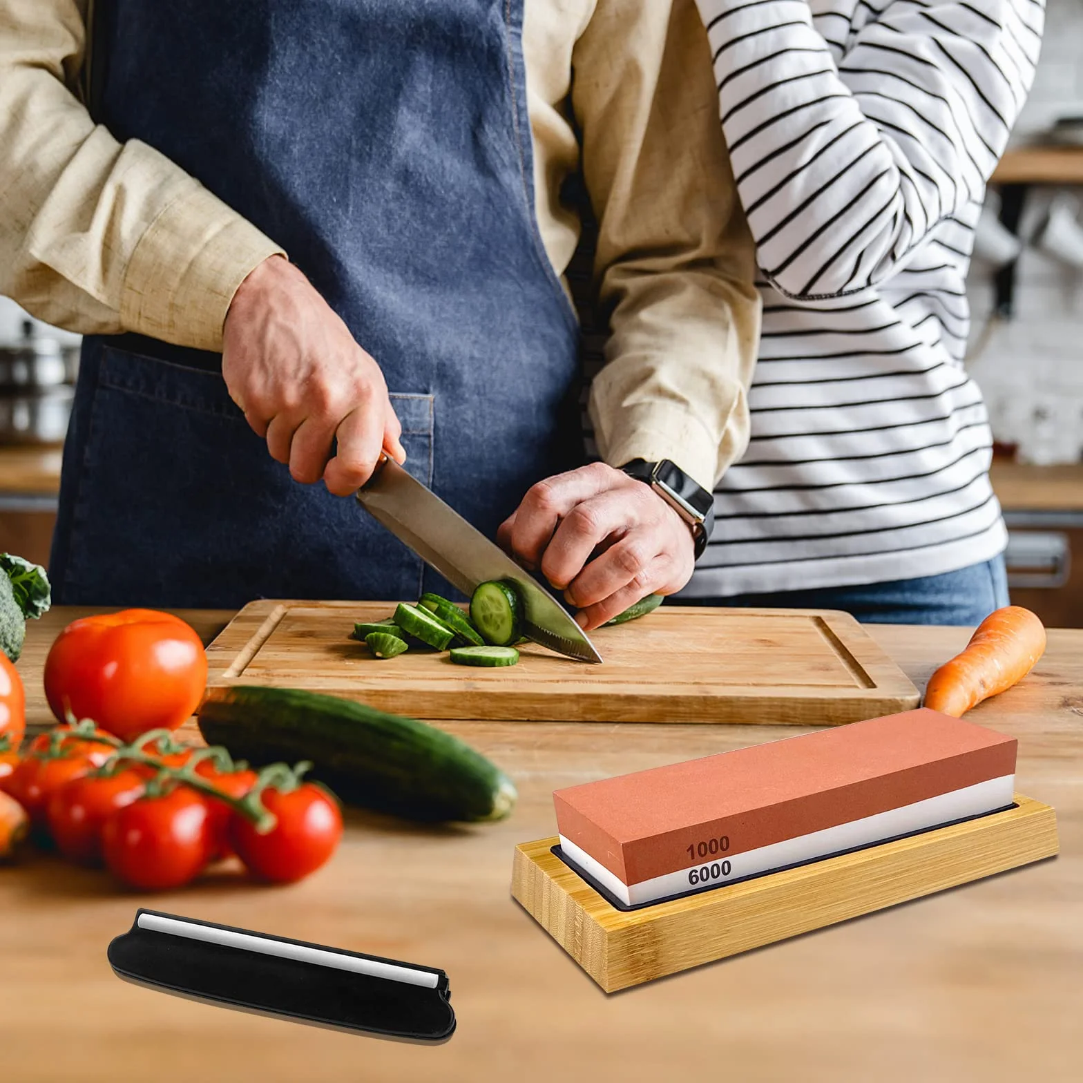 Uootach Pietra per Affilare, Affilacoltelli 1000/6000 Grana, Pietra abrasiva due in uno con base in bambù antiscivolo, Tappetino antiscivolo in silicone e Localizzatore, cote a doppia faccia