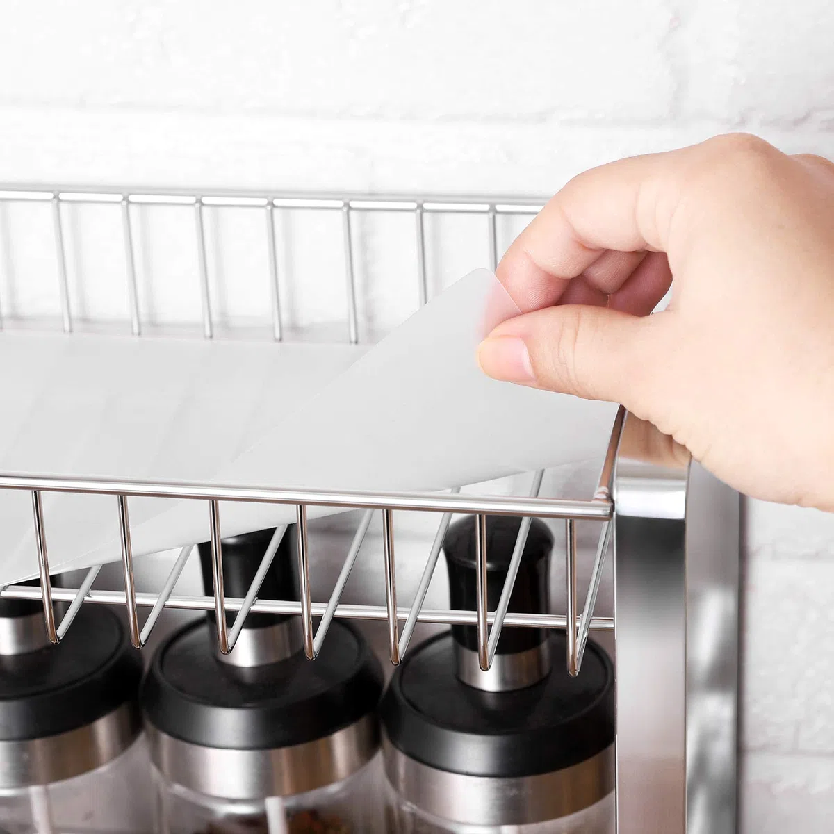 SONGMICS Portaspezie, Scaffale da Cucina in Metallo a 2 Ripiani, con Tapetto per Ripiano in Plastica, Piedini Antiscivolo, Assemblaggio Facile, per Banco, Dispensa, Bagno, Argento KCS013E01