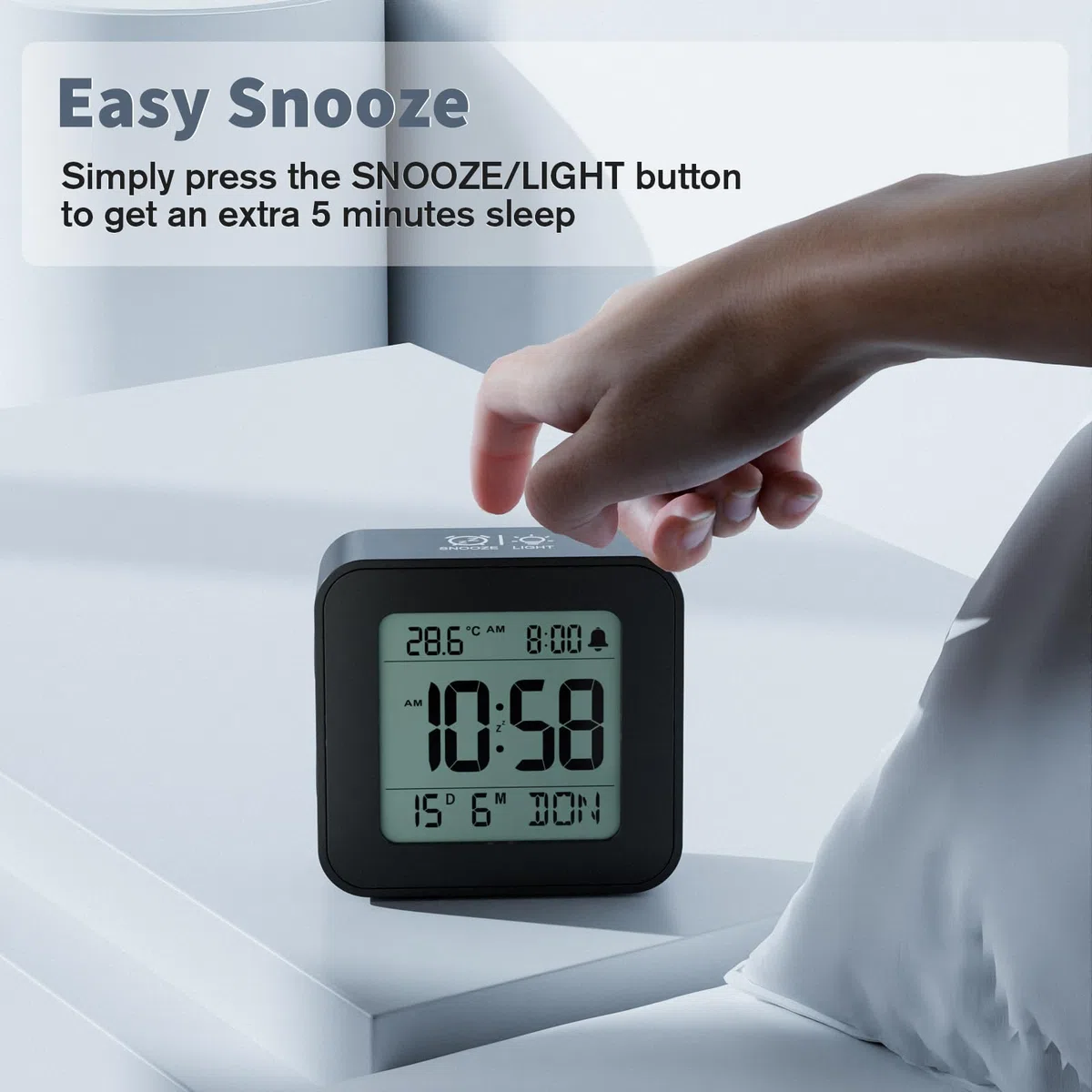 LATEC Sveglia da Comodino, Sveglia Digitale da Viaggio con Temperatura, Alimentato a Batteria, Retroilluminazione, Funzione Snooze, Calendario, 12/24H, Nero(Batterie Incluse)