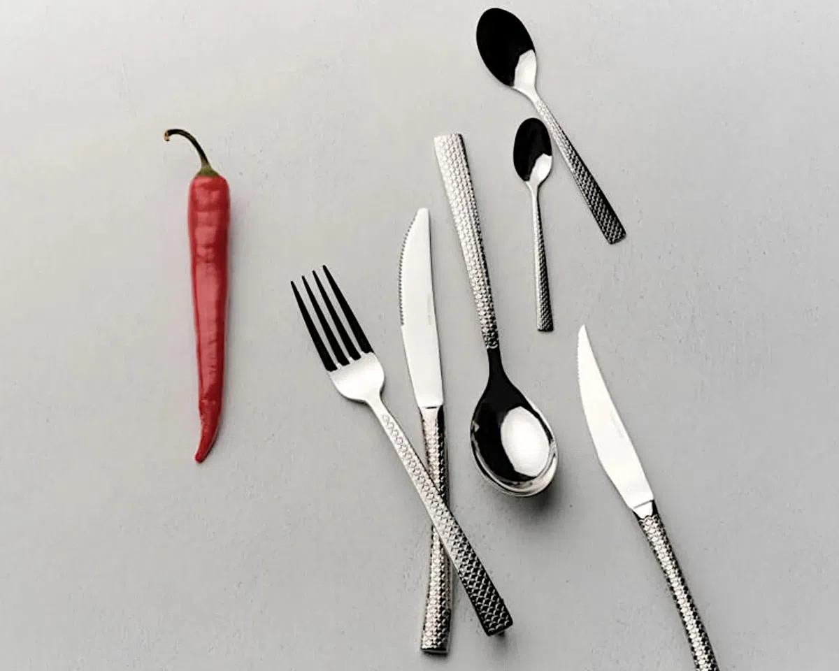 Comas 6332 disco idraulico 18% posate 24 pezzi, acciaio INOX