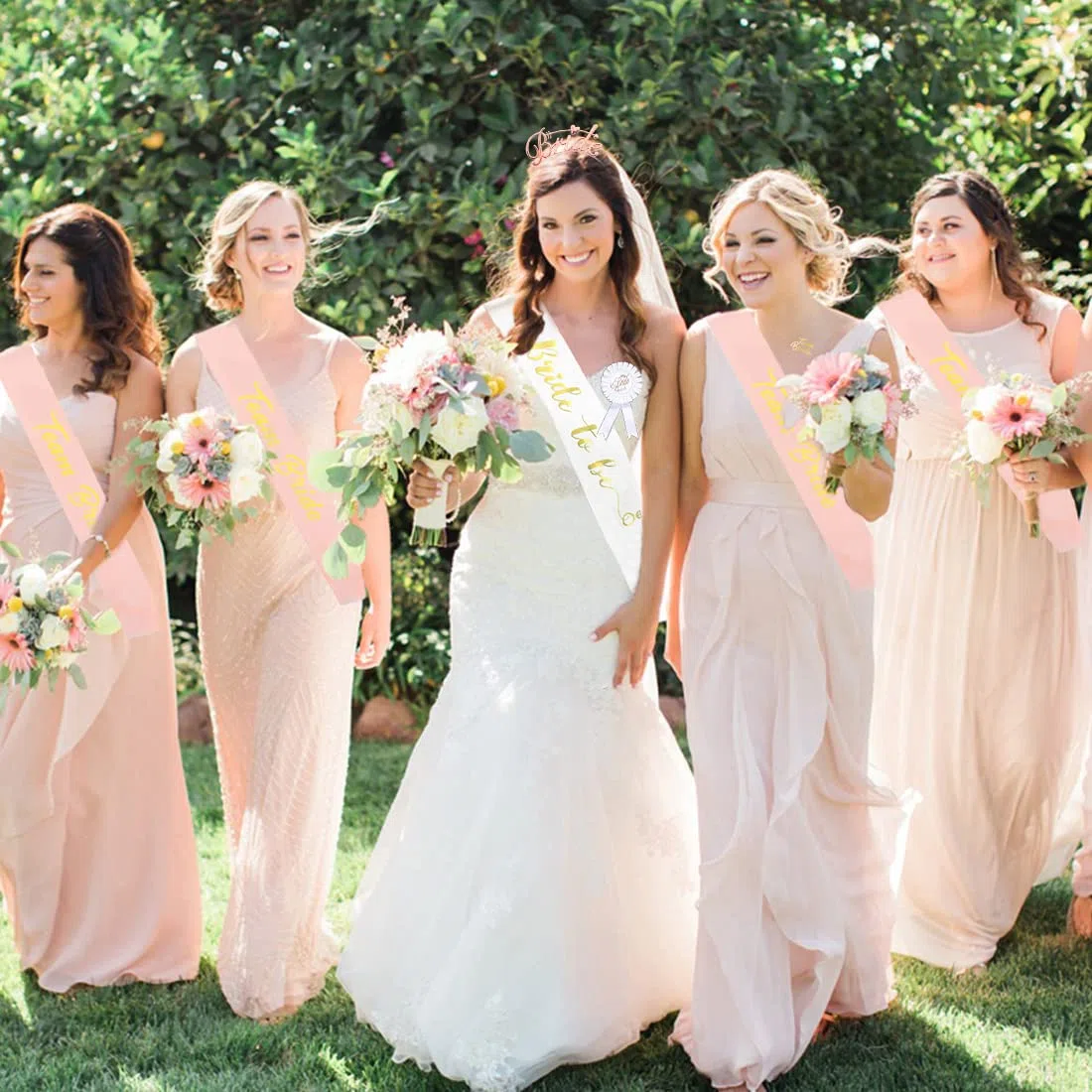 Zaloife 16 Pezzi Bride to Be Decorazioni, 1 Sposa di Essere Fascia, 10 Team Sposa Fasce, Velo Distintivo Cerchietto Tatuaggi, Sposa Decorazione per la Notte delle Ragazze