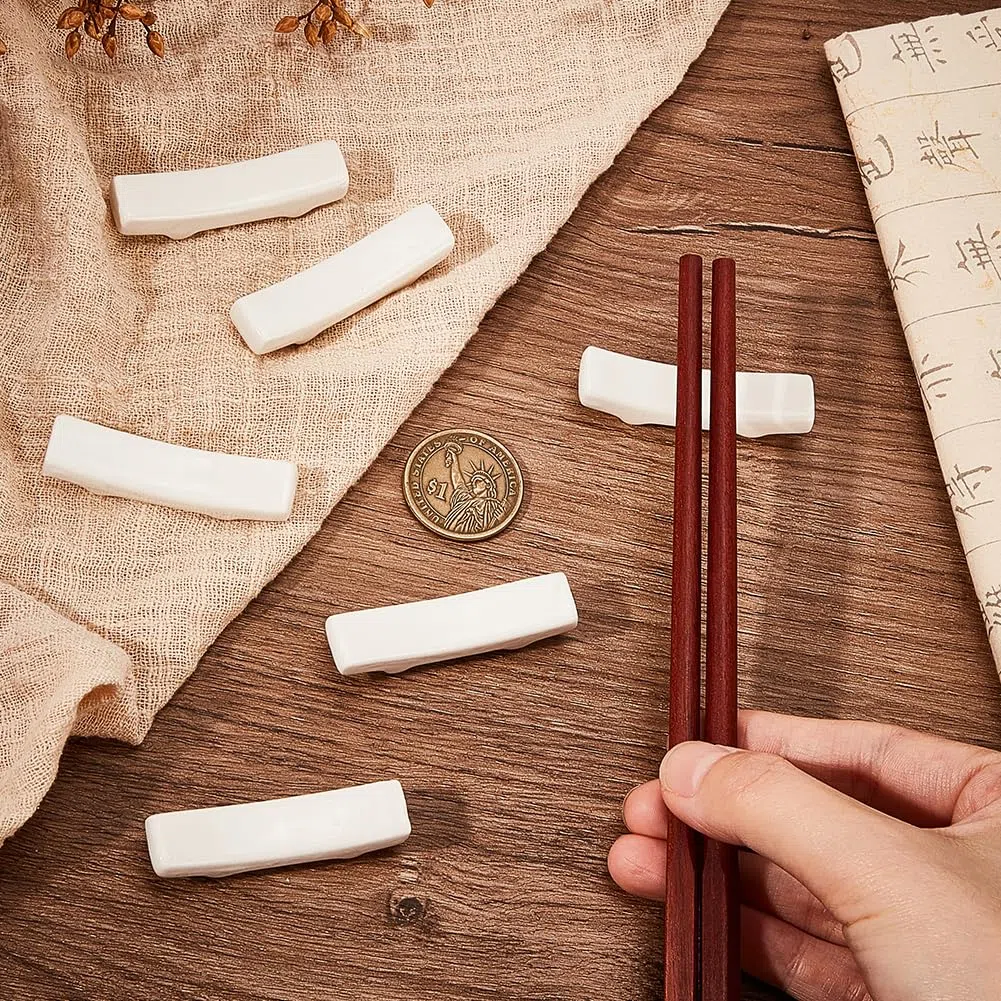 PLIGREAT 10 Pezzi Porcellana Porta Bacchette in Ceramica Chopstick Rest Chopsticks Rack Stand per cucchiaio forchetta titolare Restraunt Hotel Dinner Table Decorazione