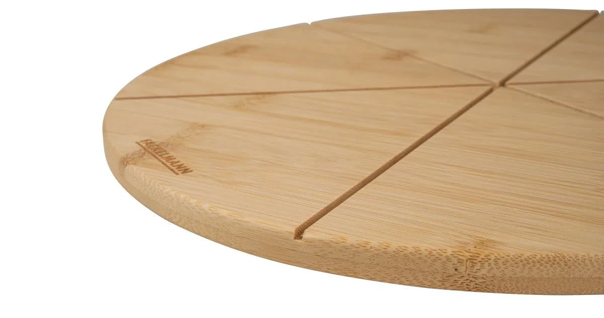 Fackelmann Tagliere per pizza in legno rotondo 32 cm – in bambù rinnovabile – scanalature per pezzi di pizza perfettamente uguali – tagliere per pizza della serie Pizza & Pasta