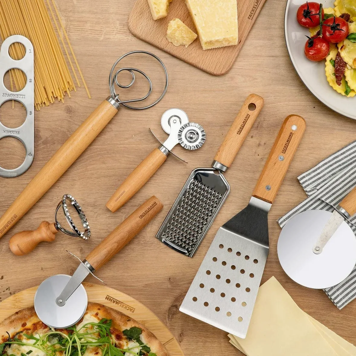 Fackelmann Tagliere per pizza in legno rotondo 32 cm – in bambù rinnovabile – scanalature per pezzi di pizza perfettamente uguali – tagliere per pizza della serie Pizza & Pasta