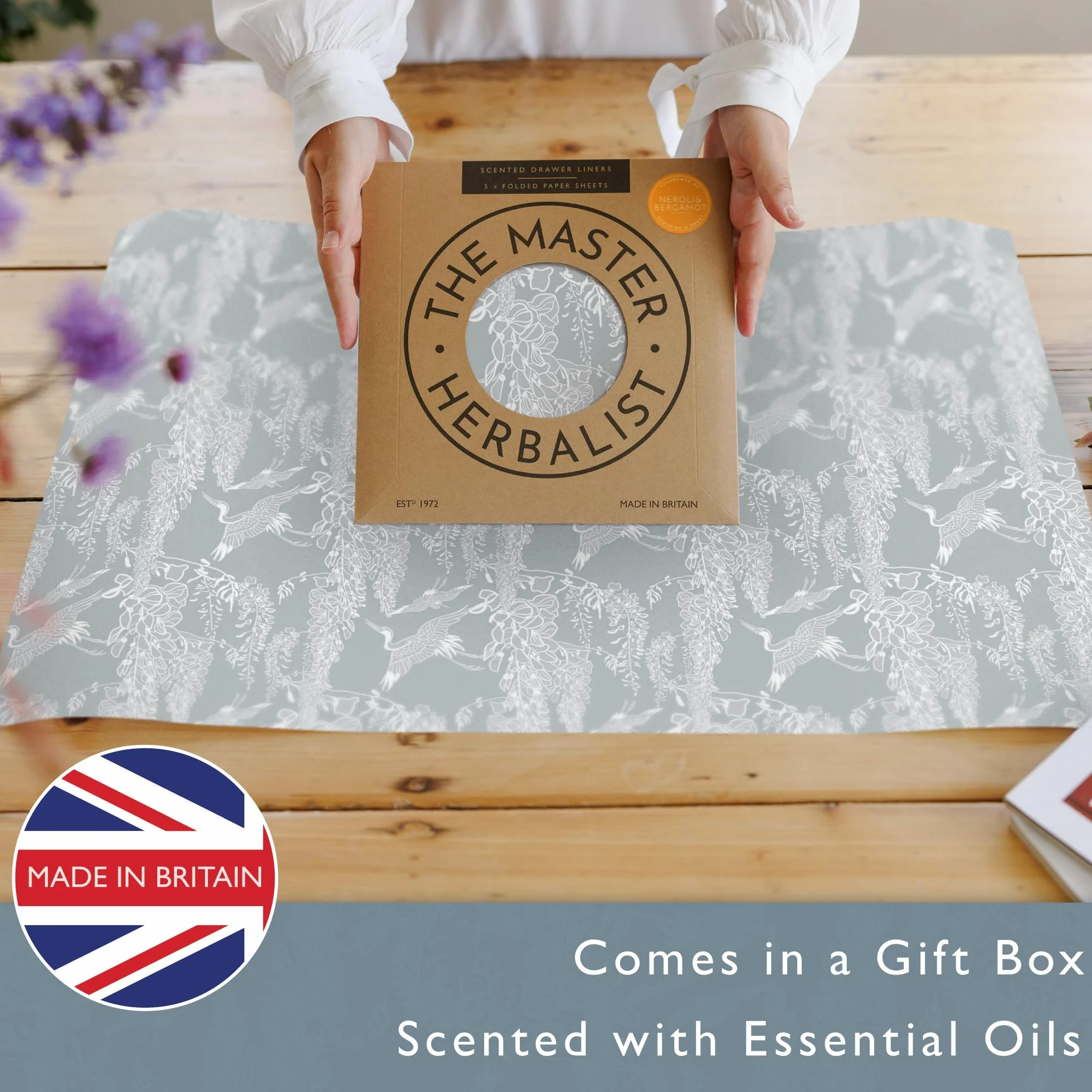 The Master Herbalist Fodere Profumate per Cassetti con Design Classico Airone (Piegate) | Confezione da 5 Fogli | Contiene Oli Essenziali | Prodotto nel Regno Unito (Lavanda & Olio Di Neem)