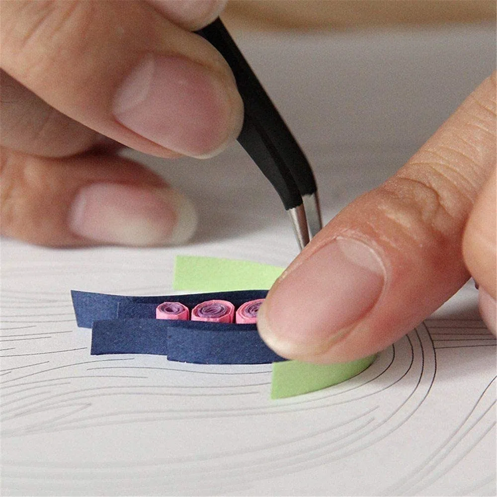 Strisce di Carta per Quilling,Paper Quilling Set 900 Pezzi Carta Quilling Strisce di Filigrana Arte per Fai-da-Te Creazioni Artigianali 44 Colori 5mm Larghezza 39cm Lunghezza