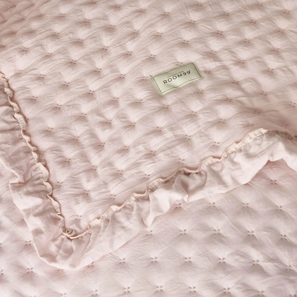 ROOM99 Molly Elegante copriletto rosa cipria 240 x 260 cm, versatile come copriletto o copridivano, coperta per letto e divano, trapunta stile ideale come bedspread